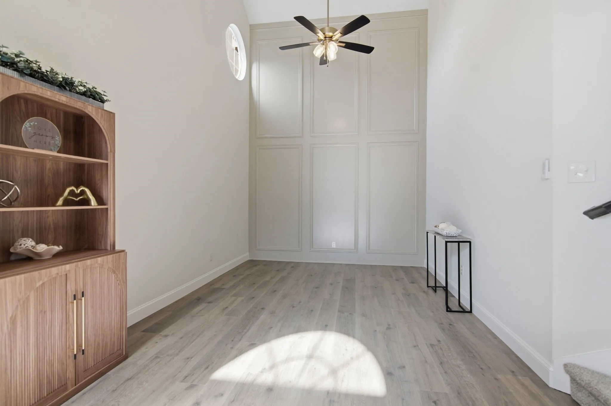 Single Family Residence For Sale in Tarrant County , 2929 Everest Drive, Bedford, Texas 76021, 3 Bedroom, 2 Bathroom, 2 Garage spaces, 1,678 Sqft, built in 1995, mls#21322331, Real Estate Agent in Bedford, Homes For Sale in Tarrant county, Homes For Sale in Bedford, Realtor in Bedford Texas, Real Estate Brokerage Independent Realty Texas, Luminita Cordes Realtor