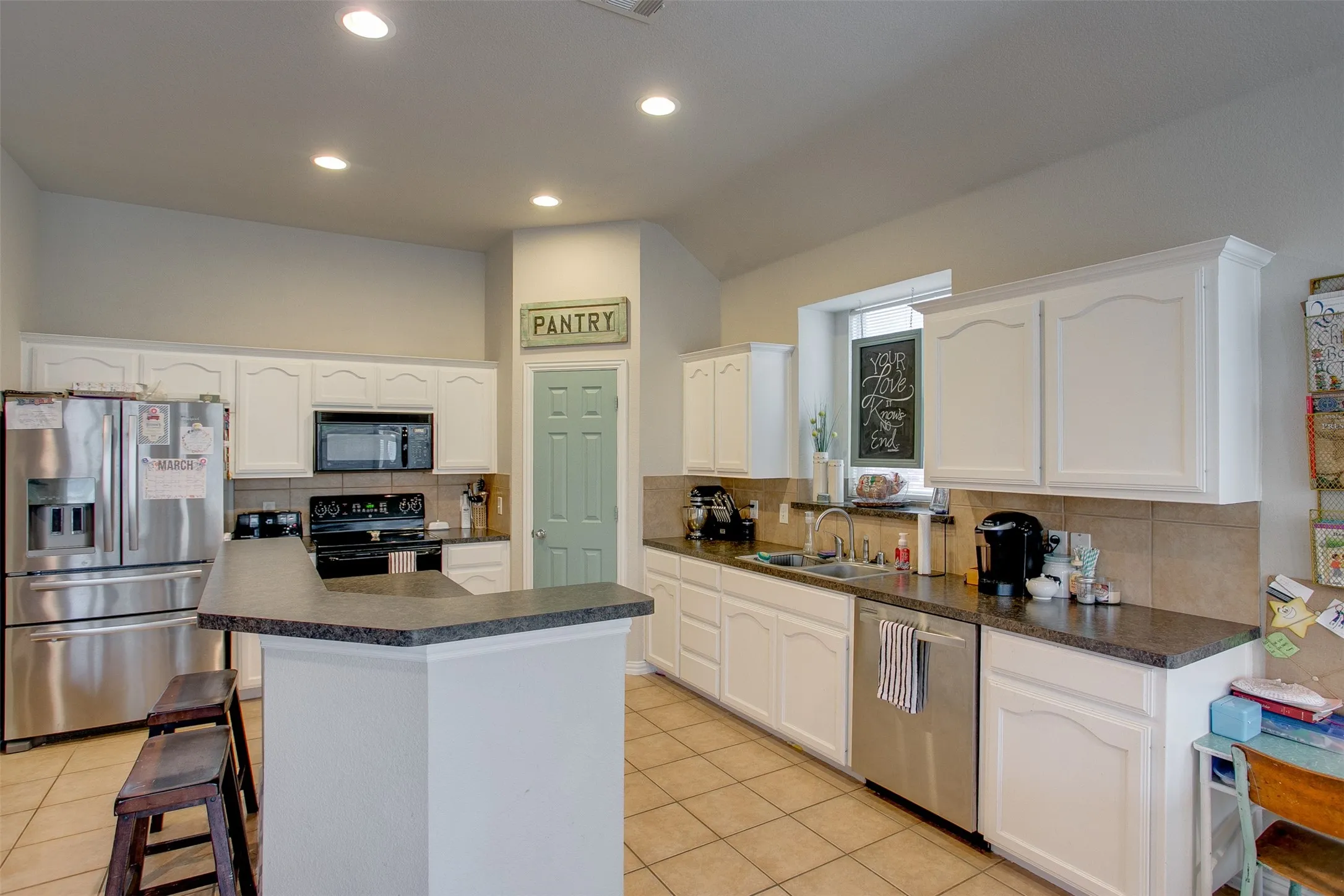 Single Family Residence For Sale in Collin County , 10228 Olivia Drive, Mc Kinney, Texas 75072, 3 Bedroom, 2 Bathroom, 2 Garage spaces, 1,549 Sqft, built in 2005, mls#21292910, Real Estate Agent in Mc Kinney, Homes For Sale in Collin county, Homes For Sale in Mc Kinney, Realtor in Mc Kinney Texas, Real Estate Brokerage Independent Realty Texas, Luminita Cordes Realtor