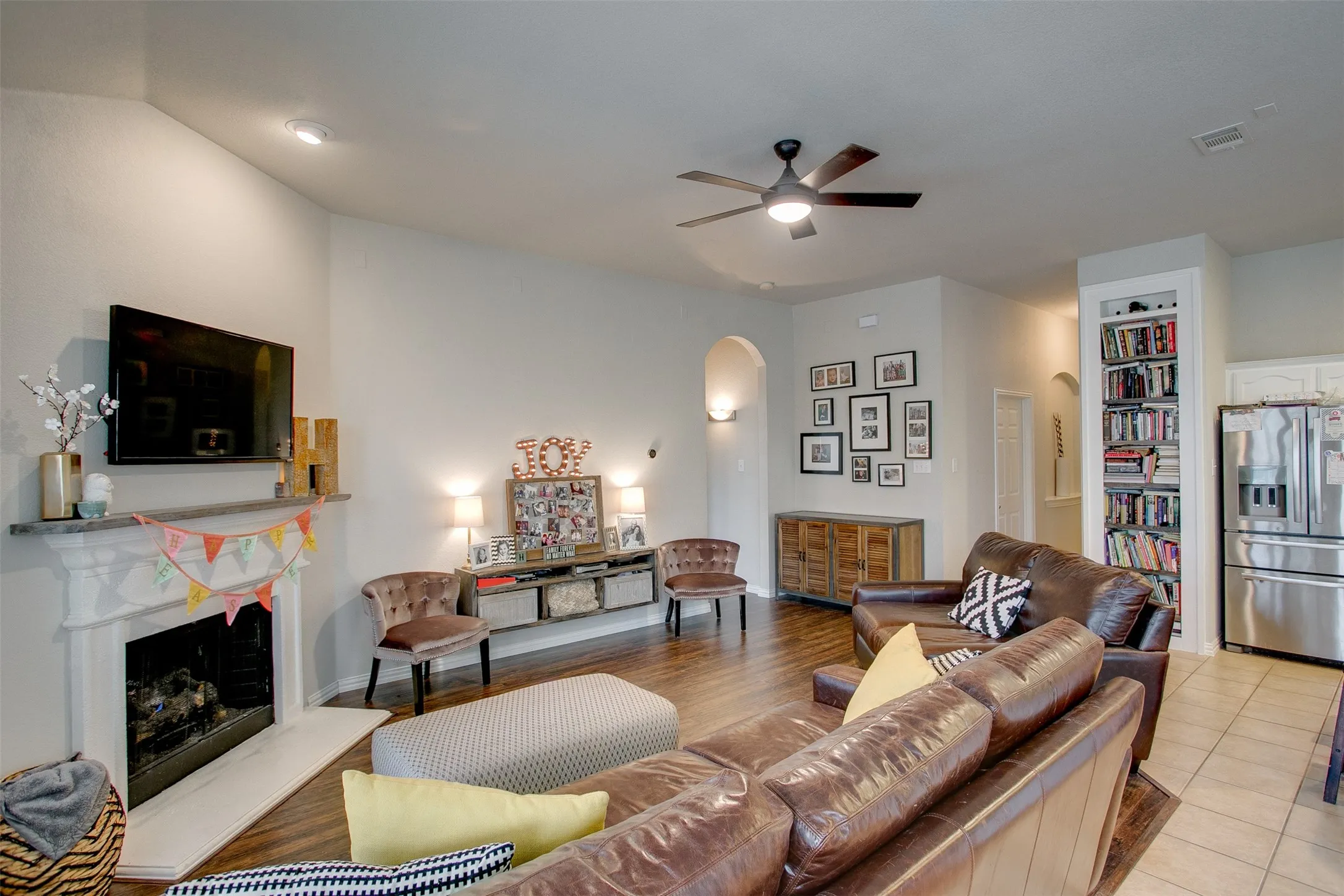 Single Family Residence For Sale in Collin County , 10228 Olivia Drive, Mc Kinney, Texas 75072, 3 Bedroom, 2 Bathroom, 2 Garage spaces, 1,549 Sqft, built in 2005, mls#21292910, Real Estate Agent in Mc Kinney, Homes For Sale in Collin county, Homes For Sale in Mc Kinney, Realtor in Mc Kinney Texas, Real Estate Brokerage Independent Realty Texas, Luminita Cordes Realtor