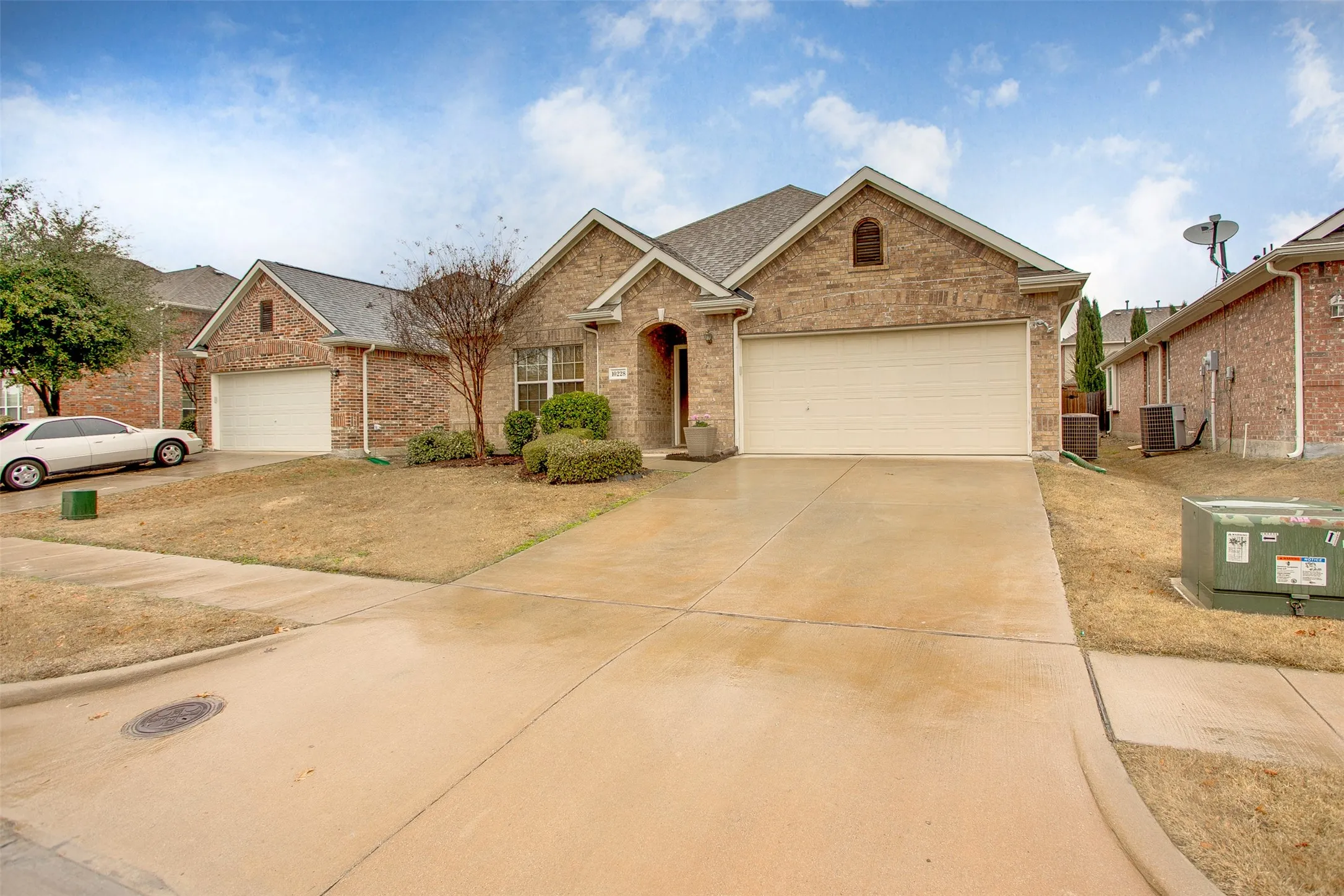 Single Family Residence For Sale in Collin County , 10228 Olivia Drive, Mc Kinney, Texas 75072, 3 Bedroom, 2 Bathroom, 2 Garage spaces, 1,549 Sqft, built in 2005, mls#21292910, Real Estate Agent in Mc Kinney, Homes For Sale in Collin county, Homes For Sale in Mc Kinney, Realtor in Mc Kinney Texas, Real Estate Brokerage Independent Realty Texas, Luminita Cordes Realtor