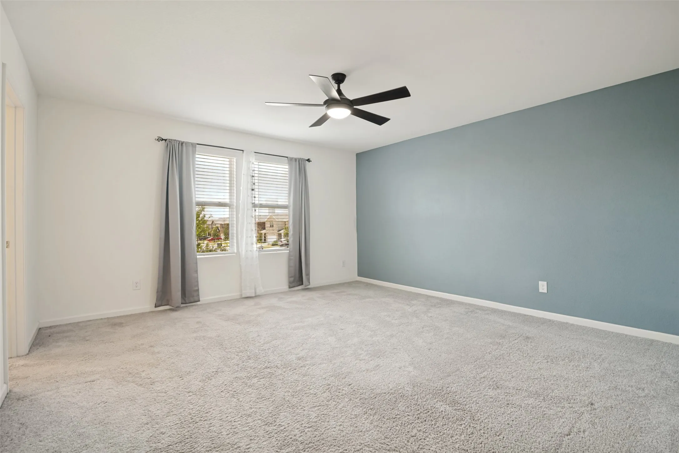 Single Family Residence For Sale in Collin County , 601 Colgate Circle, Princeton, Texas 75407, 5 Bedroom, 3 Bathroom, 2 Garage spaces, 2,616 Sqft, built in 2022, mls#21339075, Real Estate Agent in Princeton, Homes For Sale in Collin county, Homes For Sale in Princeton, Realtor in Princeton Texas, Real Estate Brokerage Independent Realty Texas, Luminita Cordes Realtor