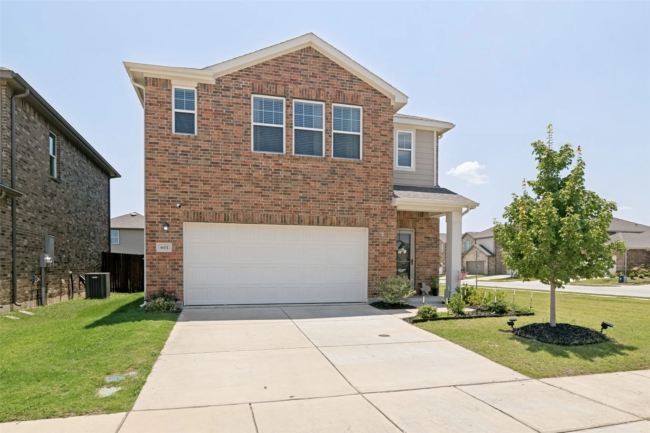 Single Family Residence For Sale in Collin County , 601 Colgate Circle, Princeton, Texas 75407, 5 Bedroom, 3 Bathroom, 2 Garage spaces, 2,616 Sqft, built in 2022, mls#21339075, Real Estate Agent in Princeton, Homes For Sale in Collin county, Homes For Sale in Princeton, Realtor in Princeton Texas, Real Estate Brokerage Independent Realty Texas, Luminita Cordes Realtor
