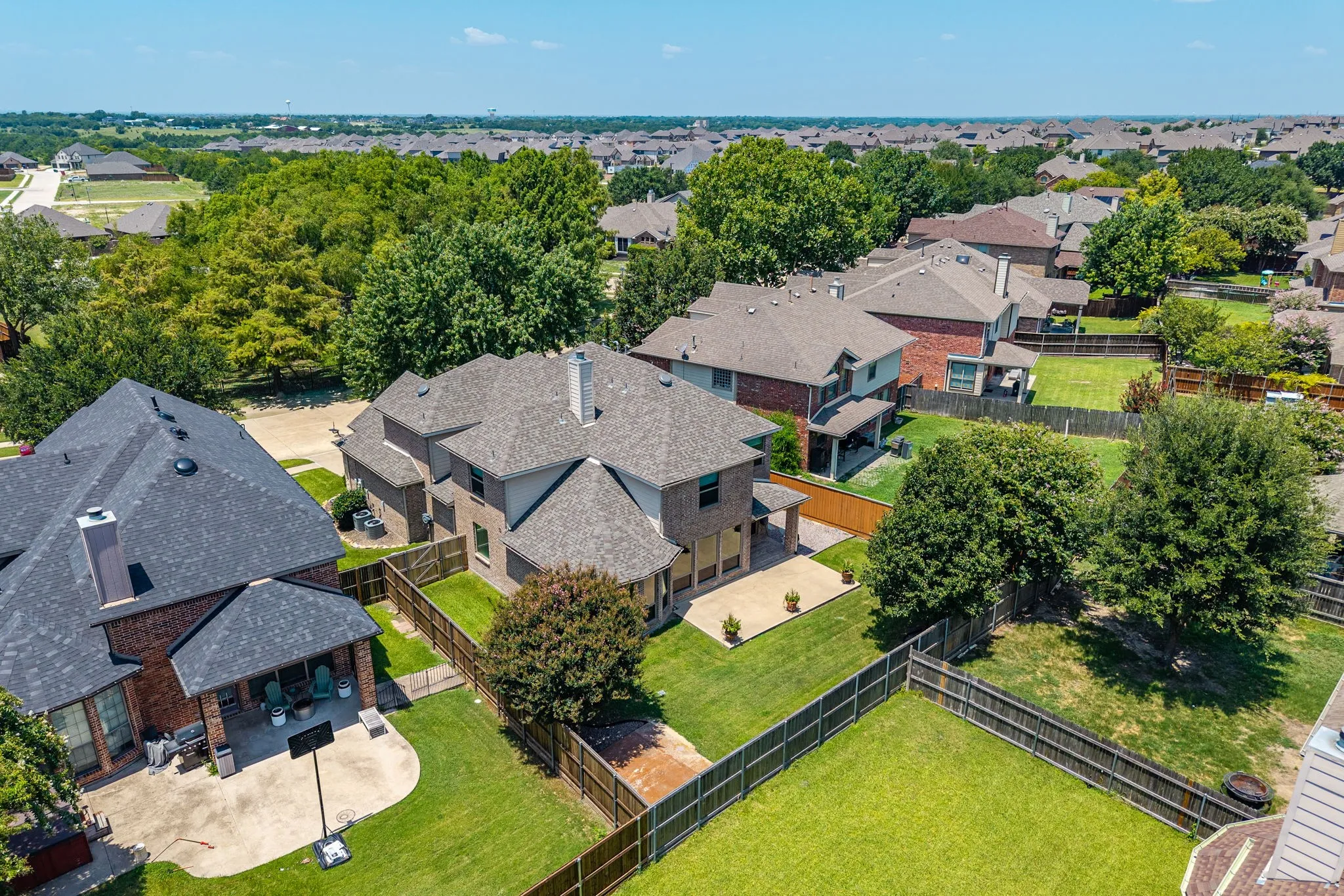 Single Family Residence For Sale in Rockwall County , 518 Collins Lane, Fate, Texas 75087, 4 Bedroom, 4 Bathroom, 2 Garage spaces, 3,374 Sqft, built in 2005, mls#21335588, Real Estate Agent in Fate, Homes For Sale in Rockwall county, Homes For Sale in Fate, Realtor in Fate Texas, Real Estate Brokerage Independent Realty Texas, Luminita Cordes Realtor