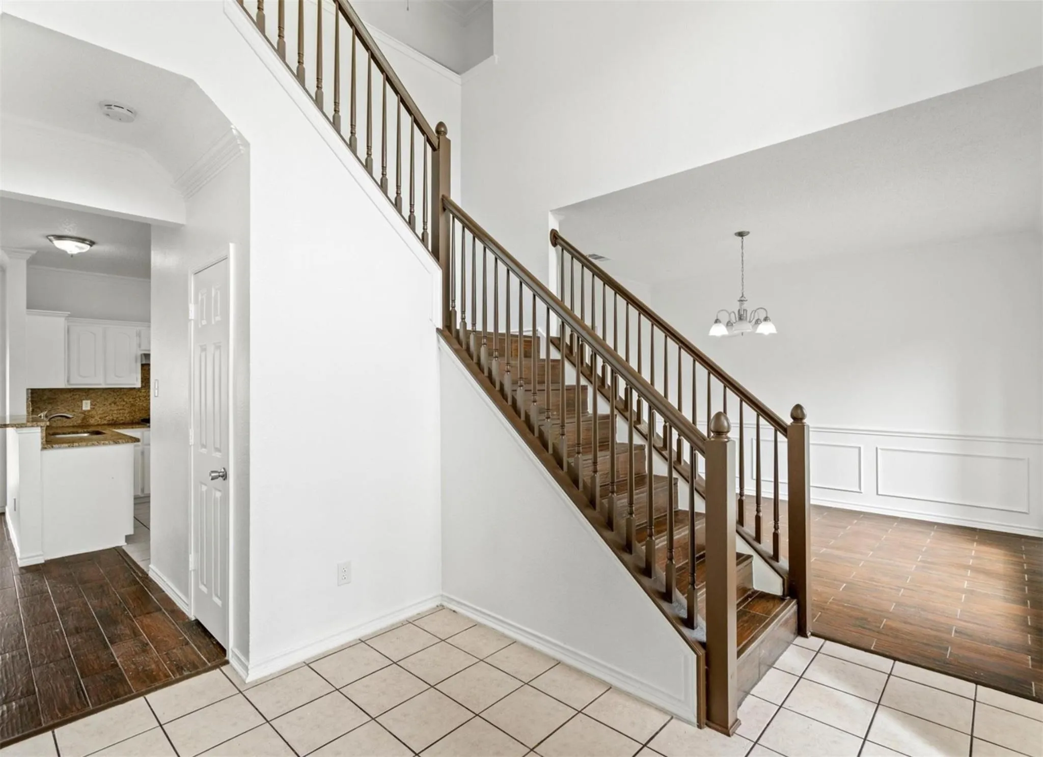 Single Family Residence For Rent in Dallas County , 2922 Tree Line Road, Garland, Texas 75040, 4 Bedroom, 3 Bathroom, 2 Garage spaces, 2,518 Sqft, built in 1999, mls#21338788, Real Estate Agent in Garland, Homes For Rent in Dallas county, Homes For Rent in Garland, Realtor in Garland Texas, Real Estate Brokerage Independent Realty Texas, Luminita Cordes Realtor