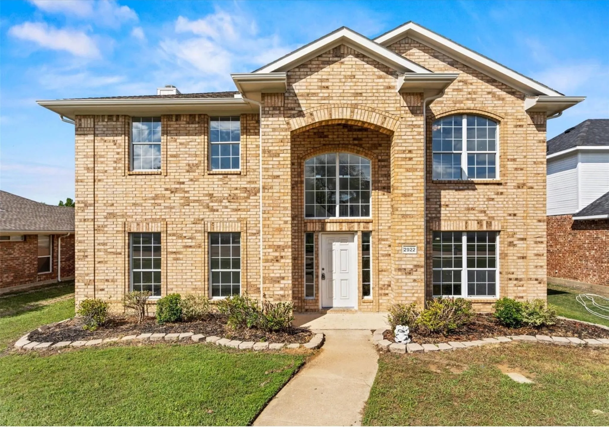 Single Family Residence For Rent in Dallas County , 2922 Tree Line Road, Garland, Texas 75040, 4 Bedroom, 3 Bathroom, 2 Garage spaces, 2,518 Sqft, built in 1999, mls#21338788, Real Estate Agent in Garland, Homes For Rent in Dallas county, Homes For Rent in Garland, Realtor in Garland Texas, Real Estate Brokerage Independent Realty Texas, Luminita Cordes Realtor