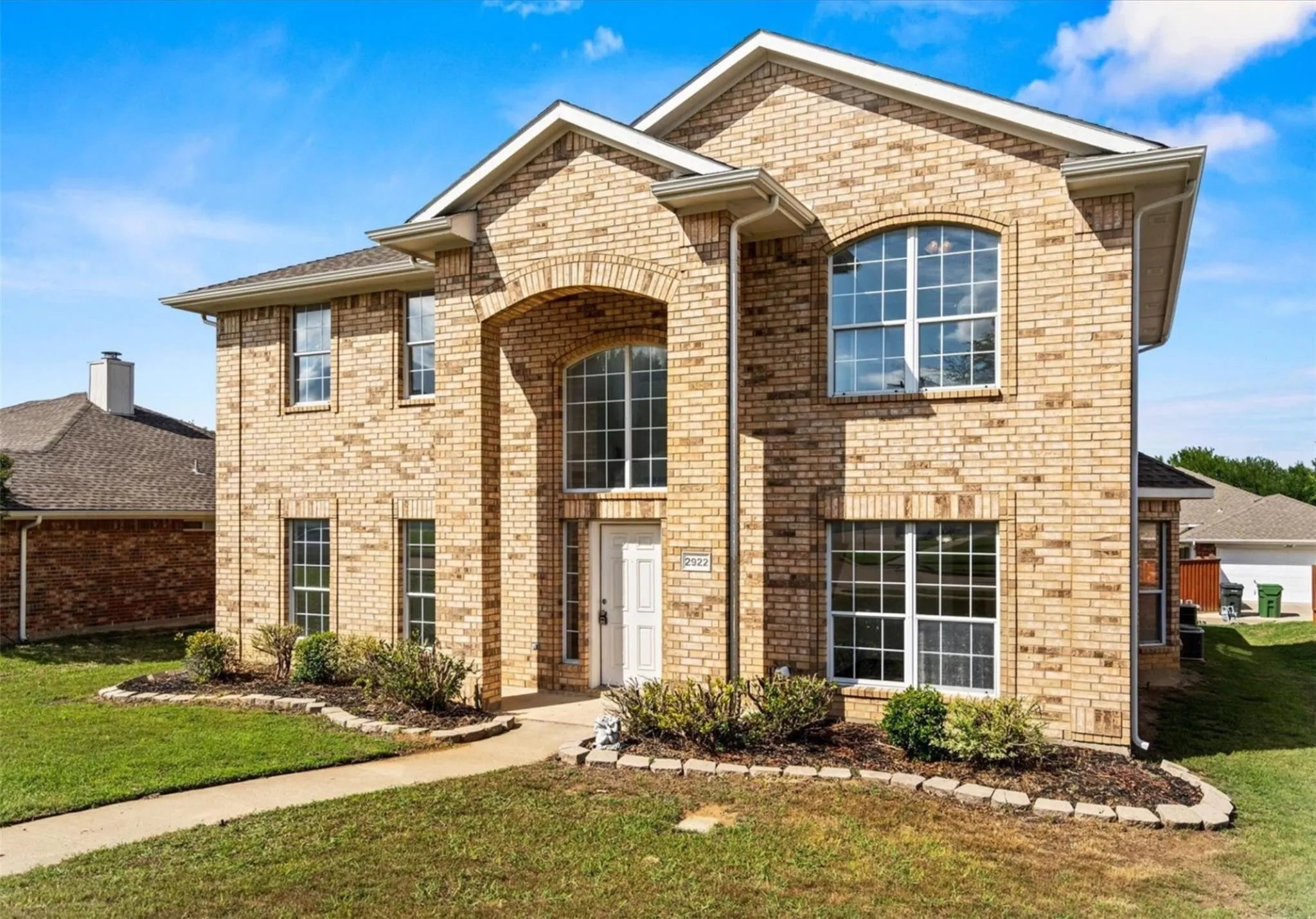 Single Family Residence For Rent in Dallas County , 2922 Tree Line Road, Garland, Texas 75040, 4 Bedroom, 3 Bathroom, 2 Garage spaces, 2,518 Sqft, built in 1999, mls#21338788, Real Estate Agent in Garland, Homes For Rent in Dallas county, Homes For Rent in Garland, Realtor in Garland Texas, Real Estate Brokerage Independent Realty Texas, Luminita Cordes Realtor