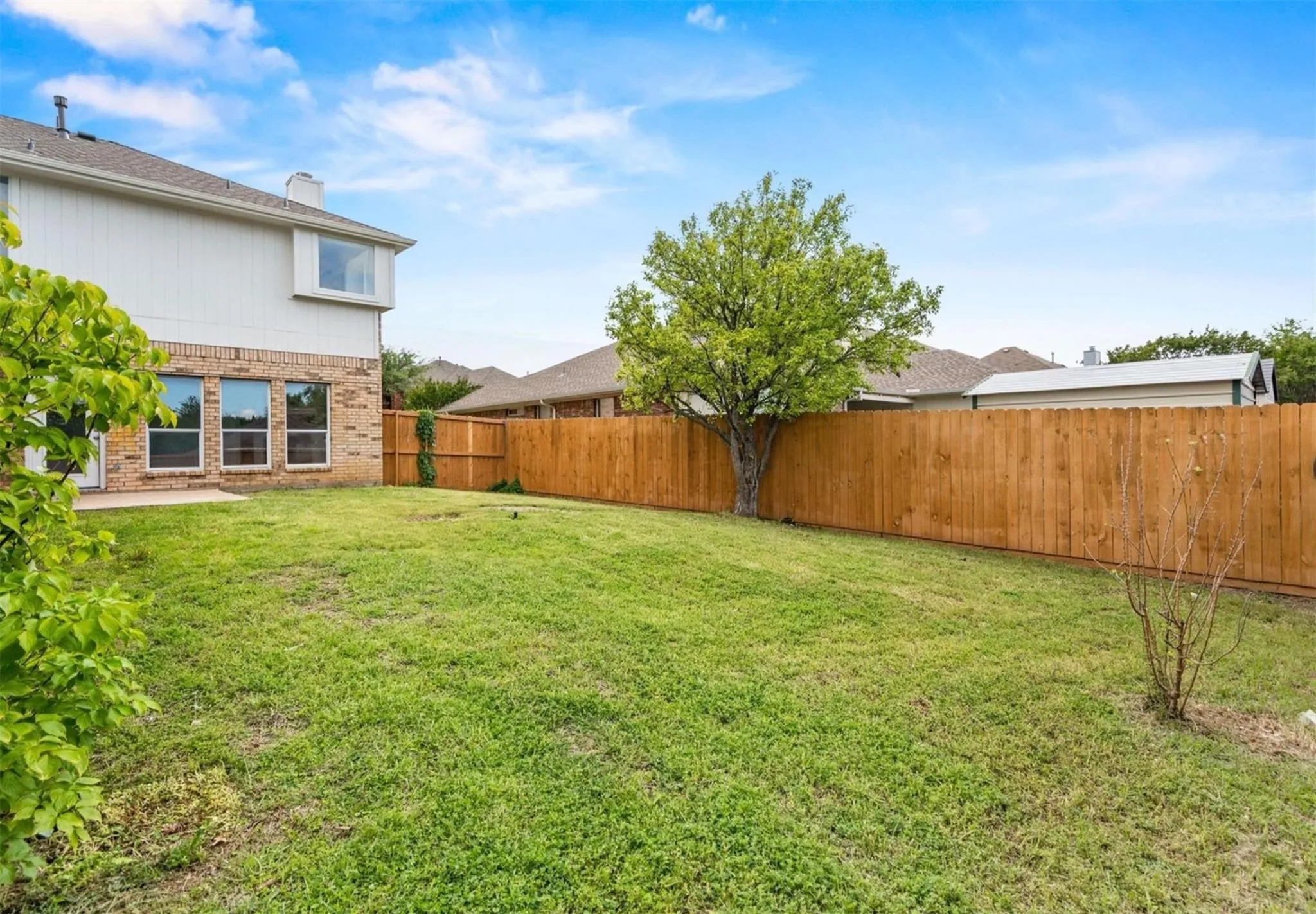 Single Family Residence For Rent in Dallas County , 2922 Tree Line Road, Garland, Texas 75040, 4 Bedroom, 3 Bathroom, 2 Garage spaces, 2,518 Sqft, built in 1999, mls#21338788, Real Estate Agent in Garland, Homes For Rent in Dallas county, Homes For Rent in Garland, Realtor in Garland Texas, Real Estate Brokerage Independent Realty Texas, Luminita Cordes Realtor