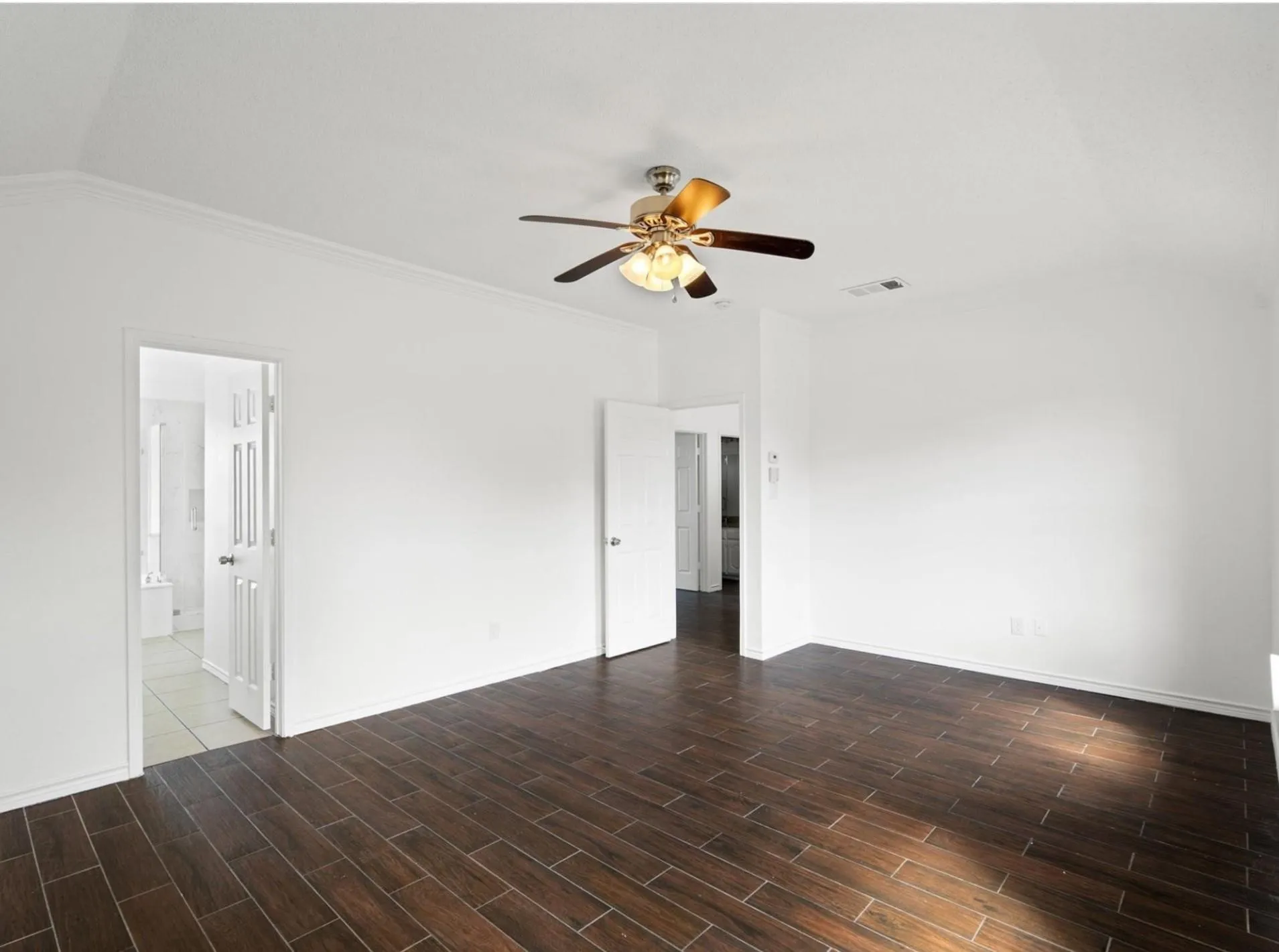 Single Family Residence For Rent in Dallas County , 2922 Tree Line Road, Garland, Texas 75040, 4 Bedroom, 3 Bathroom, 2 Garage spaces, 2,518 Sqft, built in 1999, mls#21338788, Real Estate Agent in Garland, Homes For Rent in Dallas county, Homes For Rent in Garland, Realtor in Garland Texas, Real Estate Brokerage Independent Realty Texas, Luminita Cordes Realtor