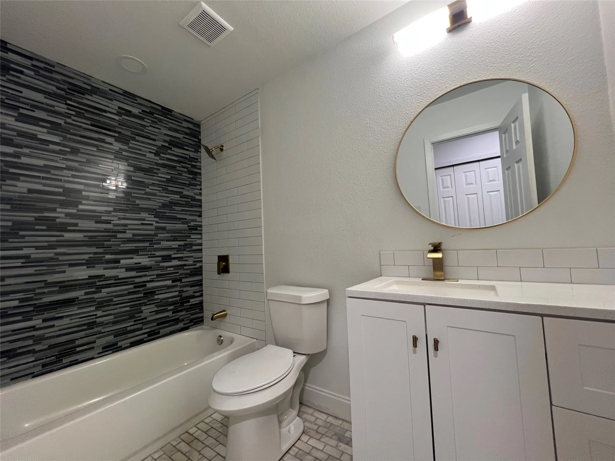 Single Family Residence For Rent in Dallas County , 1809 Pilot Way, Garland, Texas 75040, 3 Bedroom, 2 Bathroom, 2 Garage spaces, 1,359 Sqft, built in 1977, mls#21340263, Real Estate Agent in Garland, Homes For Rent in Dallas county, Homes For Rent in Garland, Realtor in Garland Texas, Real Estate Brokerage Independent Realty Texas, Luminita Cordes Realtor