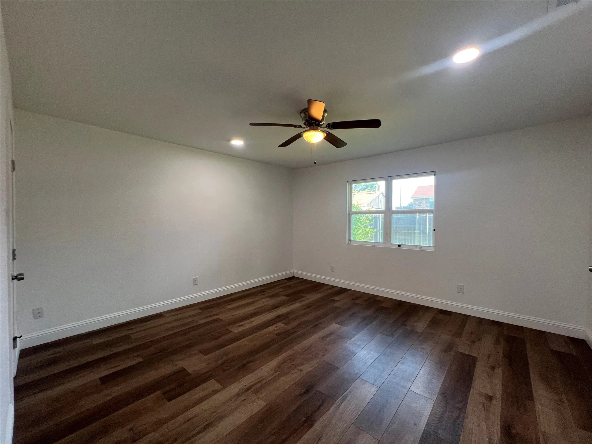 Single Family Residence For Rent in Dallas County , 1809 Pilot Way, Garland, Texas 75040, 3 Bedroom, 2 Bathroom, 2 Garage spaces, 1,359 Sqft, built in 1977, mls#21340263, Real Estate Agent in Garland, Homes For Rent in Dallas county, Homes For Rent in Garland, Realtor in Garland Texas, Real Estate Brokerage Independent Realty Texas, Luminita Cordes Realtor