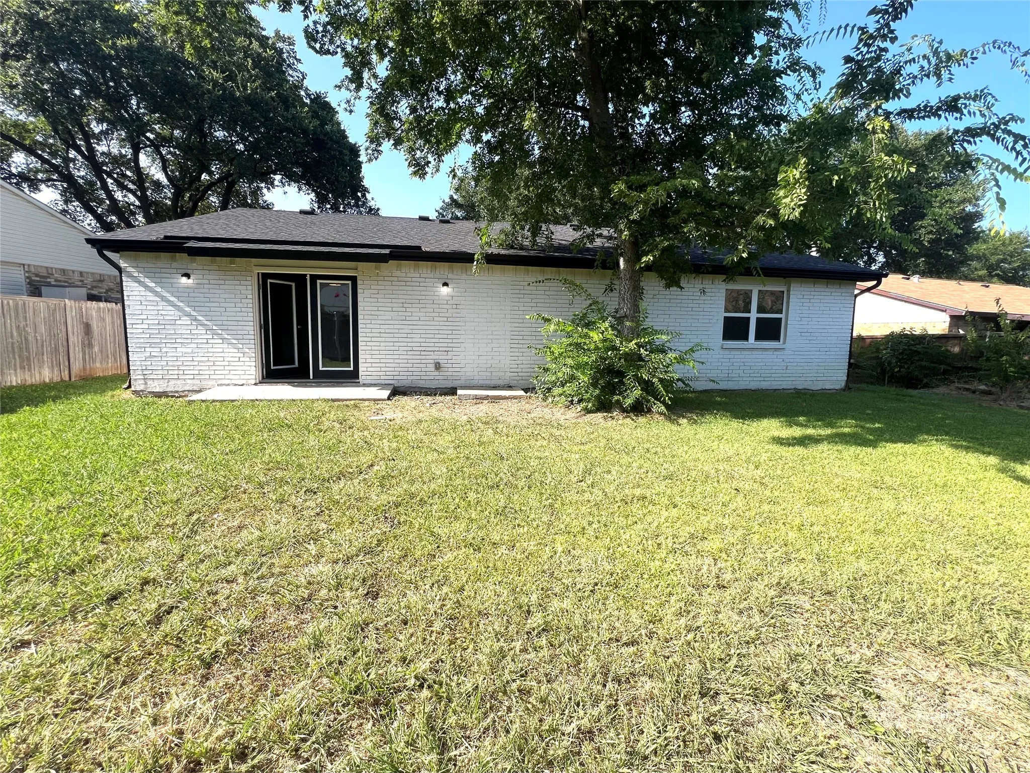 Single Family Residence For Rent in Dallas County , 1809 Pilot Way, Garland, Texas 75040, 3 Bedroom, 2 Bathroom, 2 Garage spaces, 1,359 Sqft, built in 1977, mls#21340263, Real Estate Agent in Garland, Homes For Rent in Dallas county, Homes For Rent in Garland, Realtor in Garland Texas, Real Estate Brokerage Independent Realty Texas, Luminita Cordes Realtor