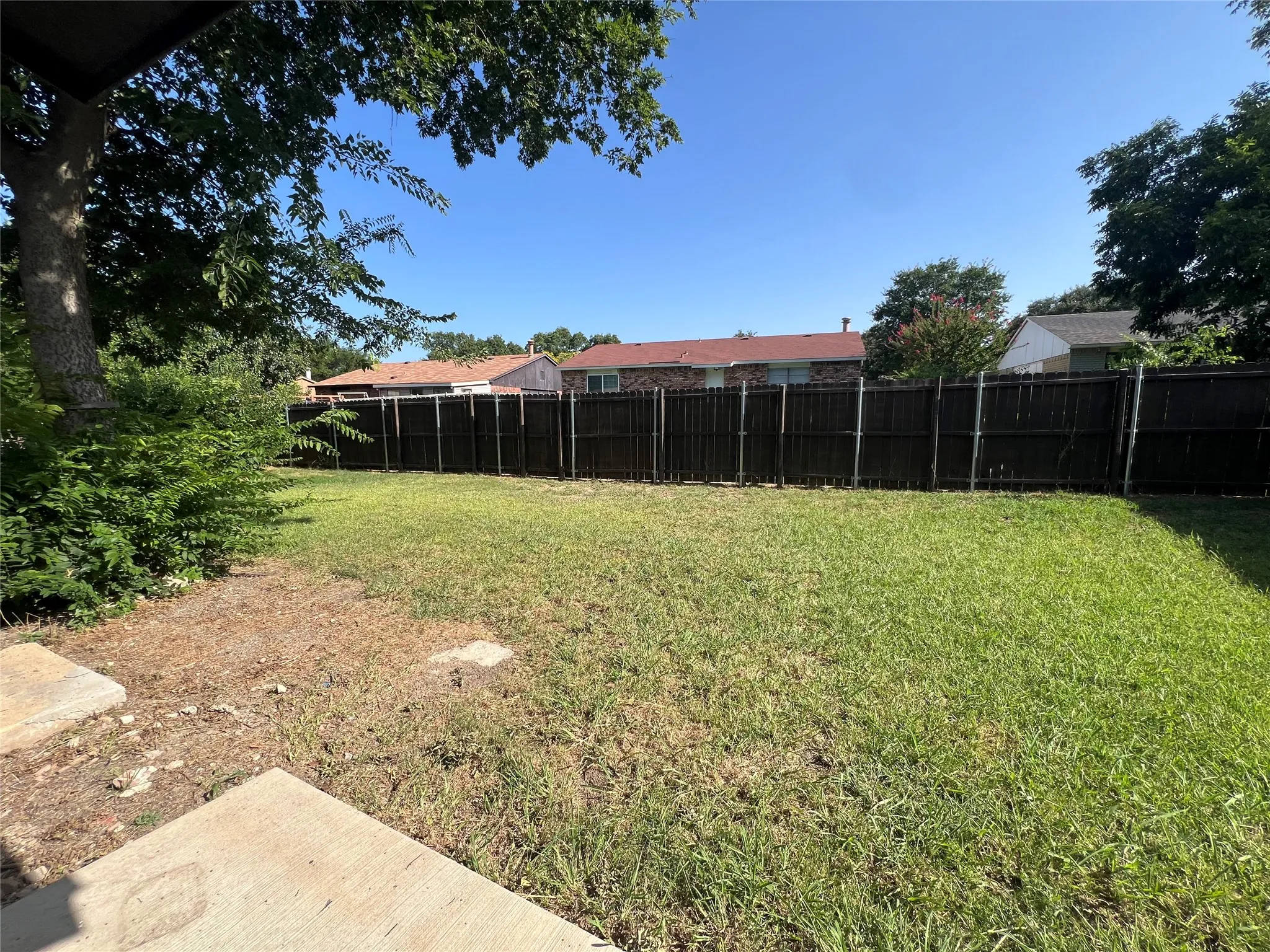 Single Family Residence For Rent in Dallas County , 1809 Pilot Way, Garland, Texas 75040, 3 Bedroom, 2 Bathroom, 2 Garage spaces, 1,359 Sqft, built in 1977, mls#21340263, Real Estate Agent in Garland, Homes For Rent in Dallas county, Homes For Rent in Garland, Realtor in Garland Texas, Real Estate Brokerage Independent Realty Texas, Luminita Cordes Realtor