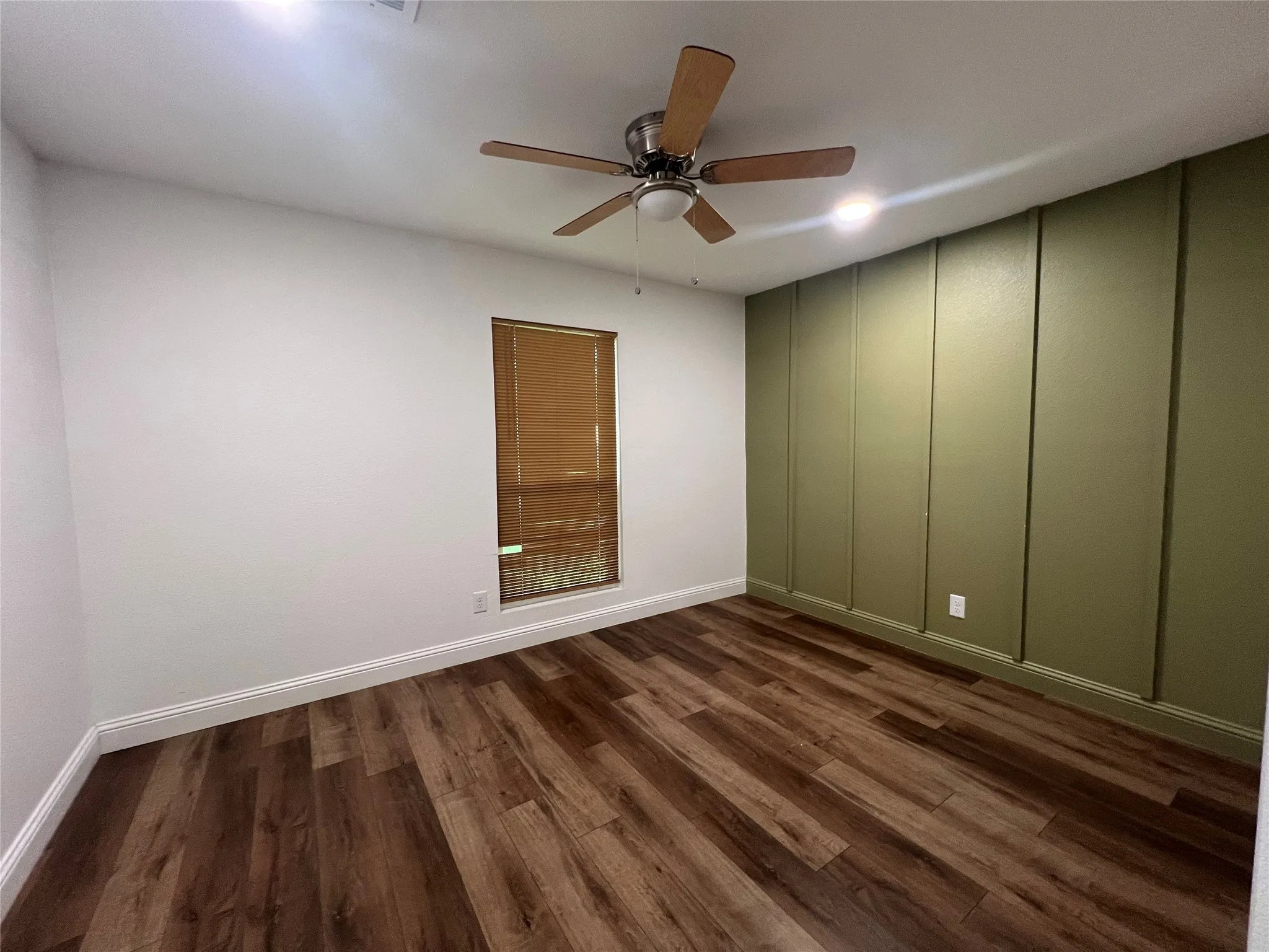 Single Family Residence For Rent in Dallas County , 1809 Pilot Way, Garland, Texas 75040, 3 Bedroom, 2 Bathroom, 2 Garage spaces, 1,359 Sqft, built in 1977, mls#21340263, Real Estate Agent in Garland, Homes For Rent in Dallas county, Homes For Rent in Garland, Realtor in Garland Texas, Real Estate Brokerage Independent Realty Texas, Luminita Cordes Realtor