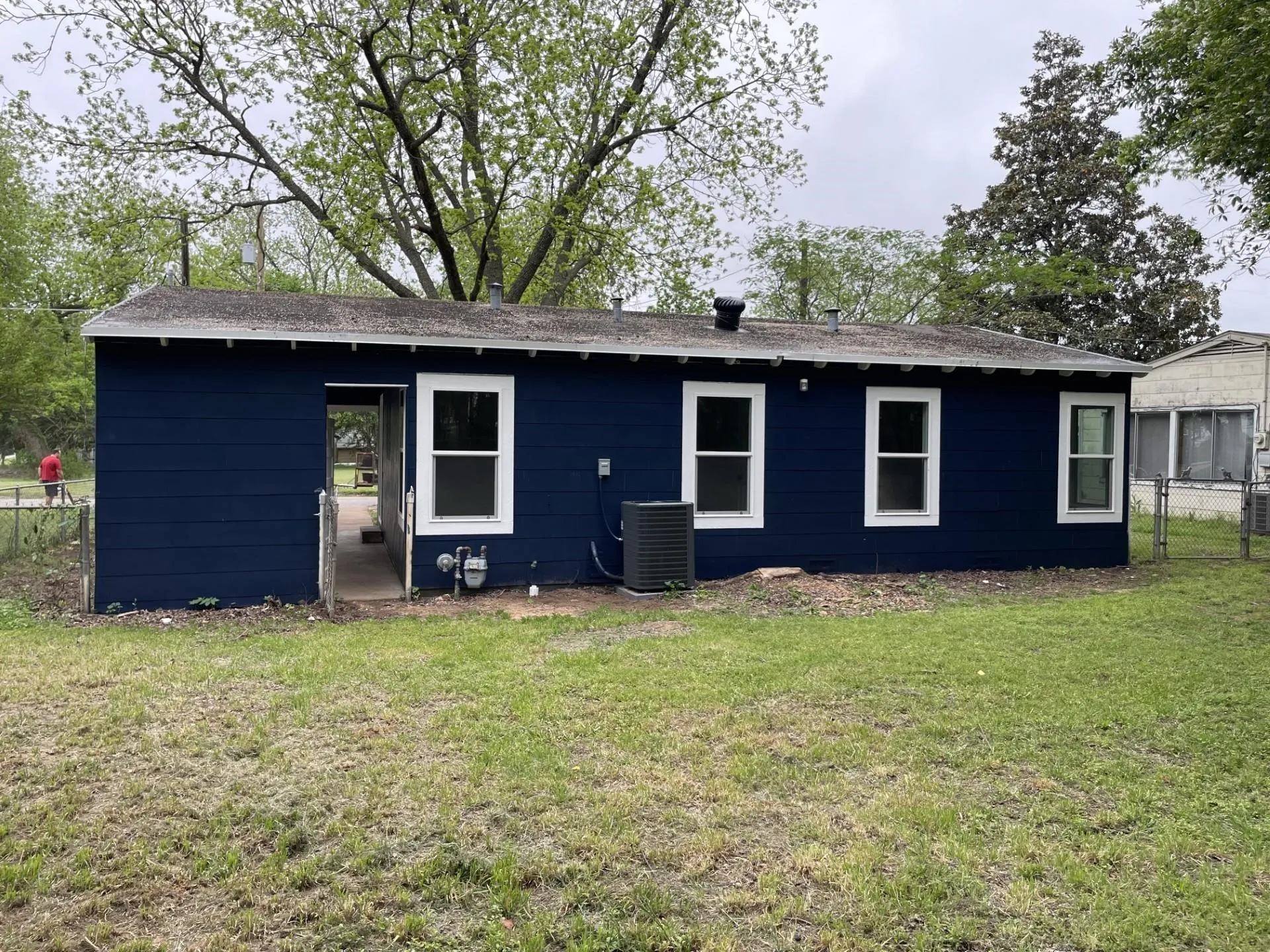 Single Family Residence For Rent in Grayson County , 513 W Florence Street, Denison, Texas 75020, 2 Bedroom, 1 Bathroom, Garage spaces, 800 Sqft, built in 1945, mls#21340261, Real Estate Agent in Denison, Homes For Rent in Grayson county, Homes For Rent in Denison, Realtor in Denison Texas, Real Estate Brokerage Independent Realty Texas, Luminita Cordes Realtor