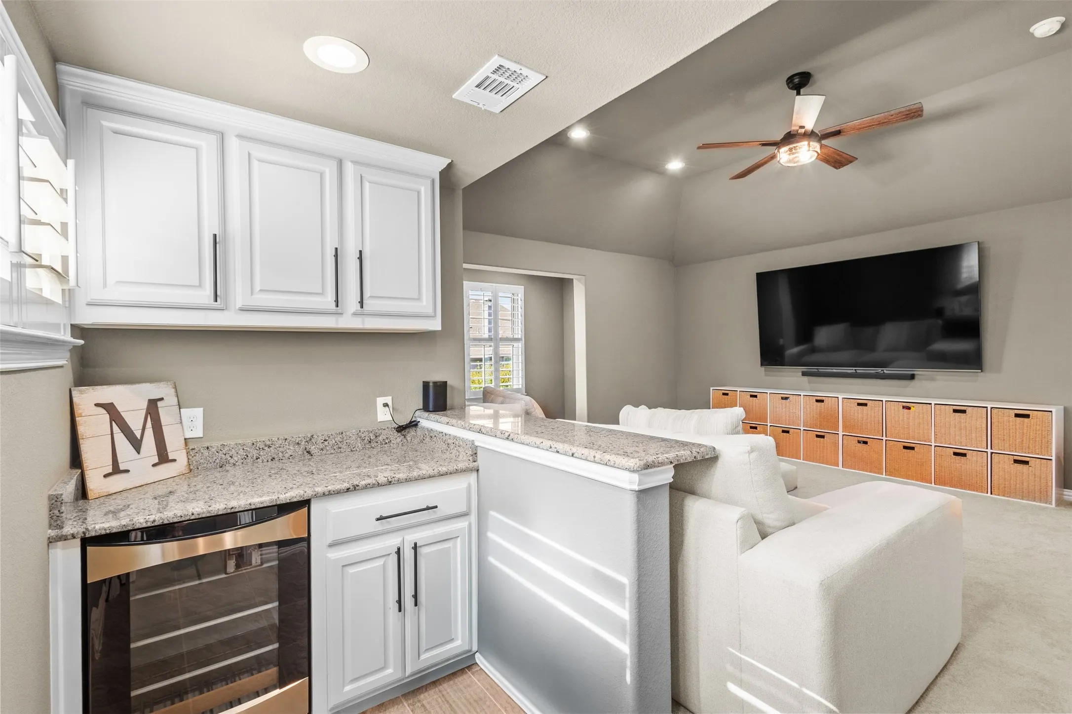 Single Family Residence For Sale in Denton County , 3016 Little Mill, The Colony, Texas 75056, 3 Bedroom, 4 Bathroom, 3 Garage spaces, 3,050 Sqft, built in 2015, mls#21340282, Real Estate Agent in The Colony, Homes For Sale in Denton county, Homes For Sale in The Colony, Realtor in The Colony Texas, Real Estate Brokerage Independent Realty Texas, Luminita Cordes Realtor