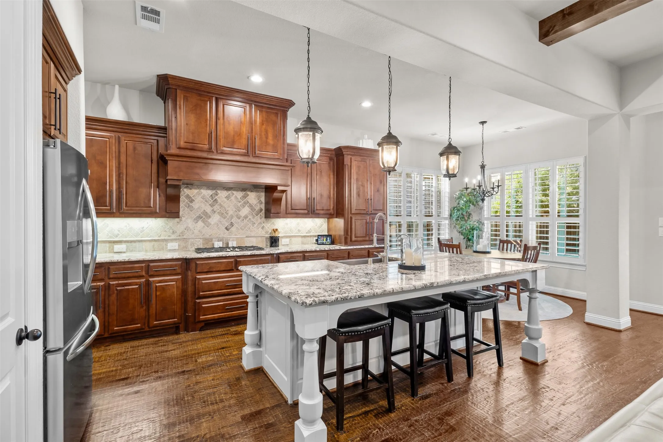 Single Family Residence For Sale in Denton County , 3016 Little Mill, The Colony, Texas 75056, 3 Bedroom, 4 Bathroom, 3 Garage spaces, 3,050 Sqft, built in 2015, mls#21340282, Real Estate Agent in The Colony, Homes For Sale in Denton county, Homes For Sale in The Colony, Realtor in The Colony Texas, Real Estate Brokerage Independent Realty Texas, Luminita Cordes Realtor