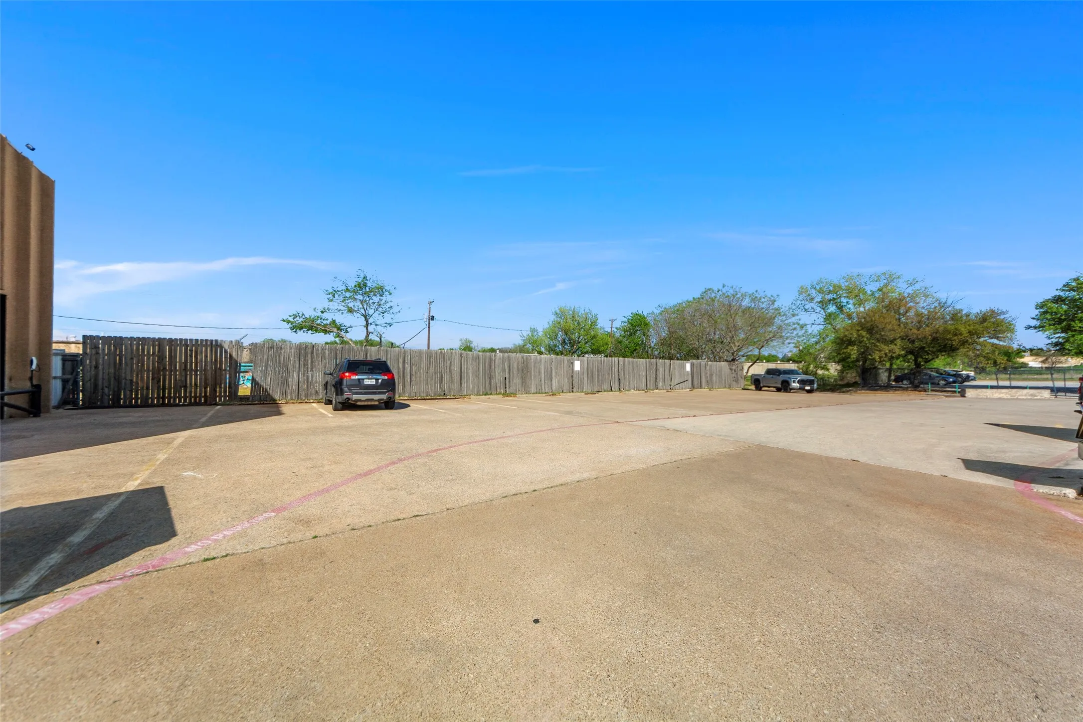 Business For Sale in Tarrant County , 3001 Cooper, Arlington, Texas 76015, 0, 0, Garage spaces, 0 Sqft, built in 1960, Price $2,500,000, mls#21340233, Real Estate Agent in Arlington, Homes For Sale in Tarrant county, Homes For Sale in Arlington, Realtor in Arlington Texas, Real Estate Brokerage Independent Realty Texas, Luminita Cordes Realtor
