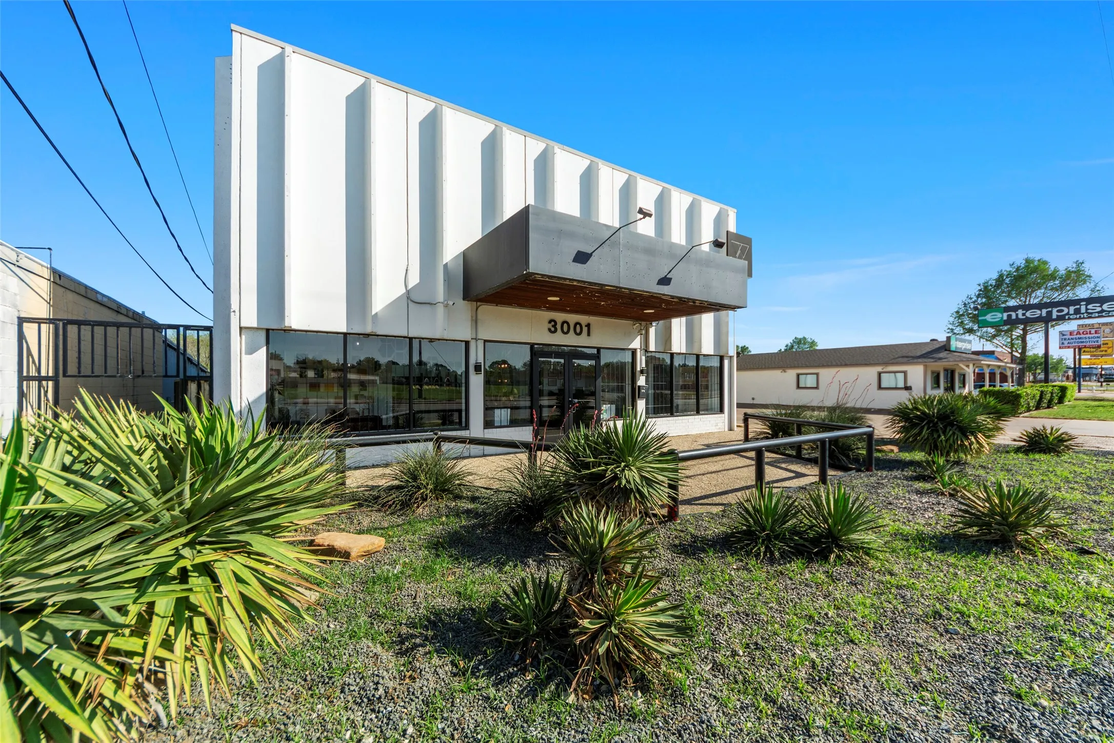 Business For Sale in Tarrant County , 3001 Cooper, Arlington, Texas 76015, 0, 0, Garage spaces, 0 Sqft, built in 1960, Price $2,500,000, mls#21340233, Real Estate Agent in Arlington, Homes For Sale in Tarrant county, Homes For Sale in Arlington, Realtor in Arlington Texas, Real Estate Brokerage Independent Realty Texas, Luminita Cordes Realtor