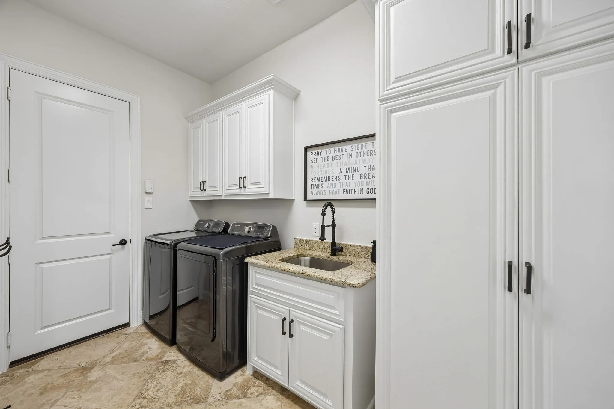 Single Family Residence For Sale in Collin County , 991 Waterview Drive, Prosper, Texas 75078, 4 Bedroom, 3 Bathroom, 3 Garage spaces, 2,668 Sqft, built in 2017, mls#21340135, Real Estate Agent in Prosper, Homes For Sale in Collin county, Homes For Sale in Prosper, Realtor in Prosper Texas, Real Estate Brokerage Independent Realty Texas, Luminita Cordes Realtor
