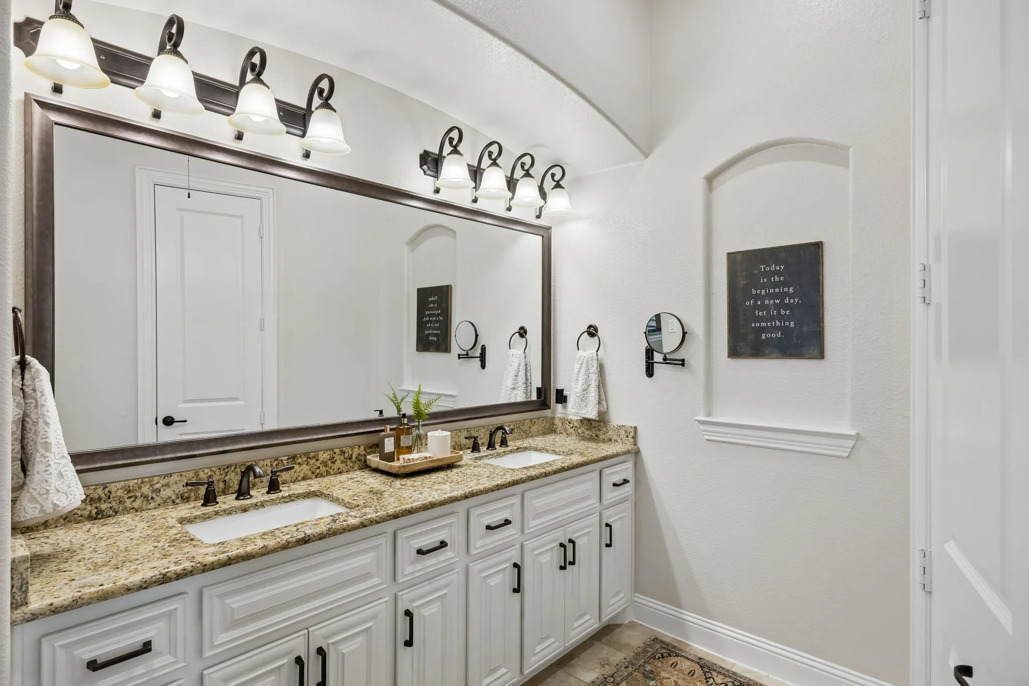 Single Family Residence For Sale in Collin County , 991 Waterview Drive, Prosper, Texas 75078, 4 Bedroom, 3 Bathroom, 3 Garage spaces, 2,668 Sqft, built in 2017, mls#21340135, Real Estate Agent in Prosper, Homes For Sale in Collin county, Homes For Sale in Prosper, Realtor in Prosper Texas, Real Estate Brokerage Independent Realty Texas, Luminita Cordes Realtor