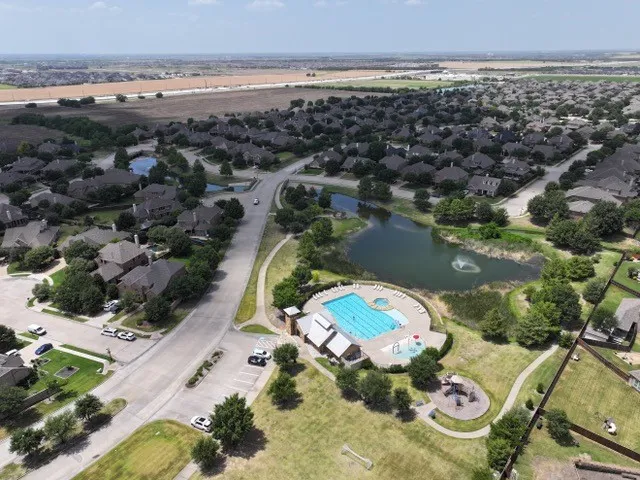 Single Family Residence For Sale in Collin County , 991 Waterview Drive, Prosper, Texas 75078, 4 Bedroom, 3 Bathroom, 3 Garage spaces, 2,668 Sqft, built in 2017, mls#21340135, Real Estate Agent in Prosper, Homes For Sale in Collin county, Homes For Sale in Prosper, Realtor in Prosper Texas, Real Estate Brokerage Independent Realty Texas, Luminita Cordes Realtor