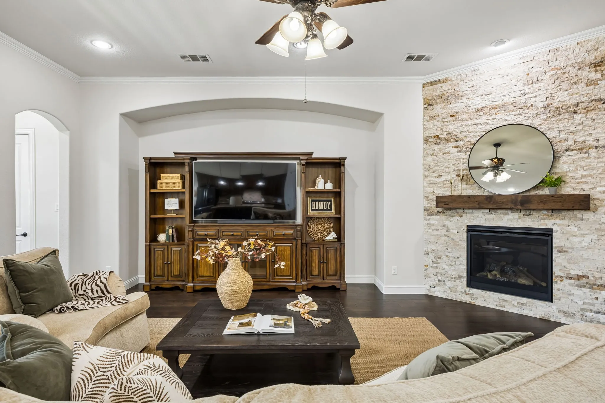 Single Family Residence For Sale in Collin County , 991 Waterview Drive, Prosper, Texas 75078, 4 Bedroom, 3 Bathroom, 3 Garage spaces, 2,668 Sqft, built in 2017, mls#21340135, Real Estate Agent in Prosper, Homes For Sale in Collin county, Homes For Sale in Prosper, Realtor in Prosper Texas, Real Estate Brokerage Independent Realty Texas, Luminita Cordes Realtor
