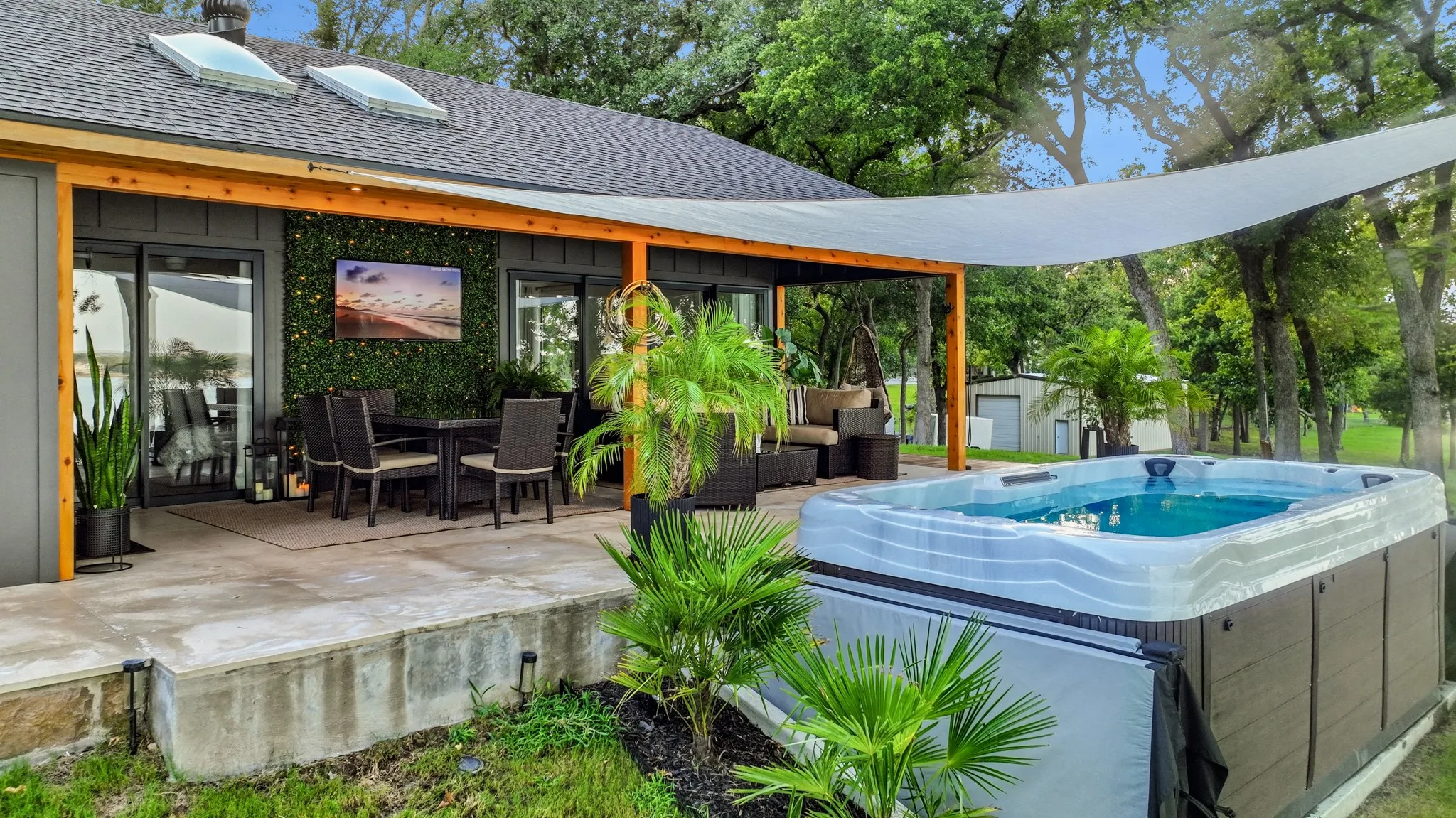 Single Family Residence For Sale in Wise County , 7250 Briar Road, Azle, Texas 76020, 3 Bedroom, 2 Bathroom, 2 Garage spaces, 2,620 Sqft, built in 1977, Price $1,925,000, mls#21340147, Real Estate Agent in Azle, Homes For Sale in Wise county, Homes For Sale in Azle, Realtor in Azle Texas, Real Estate Brokerage Independent Realty Texas, Luminita Cordes Realtor