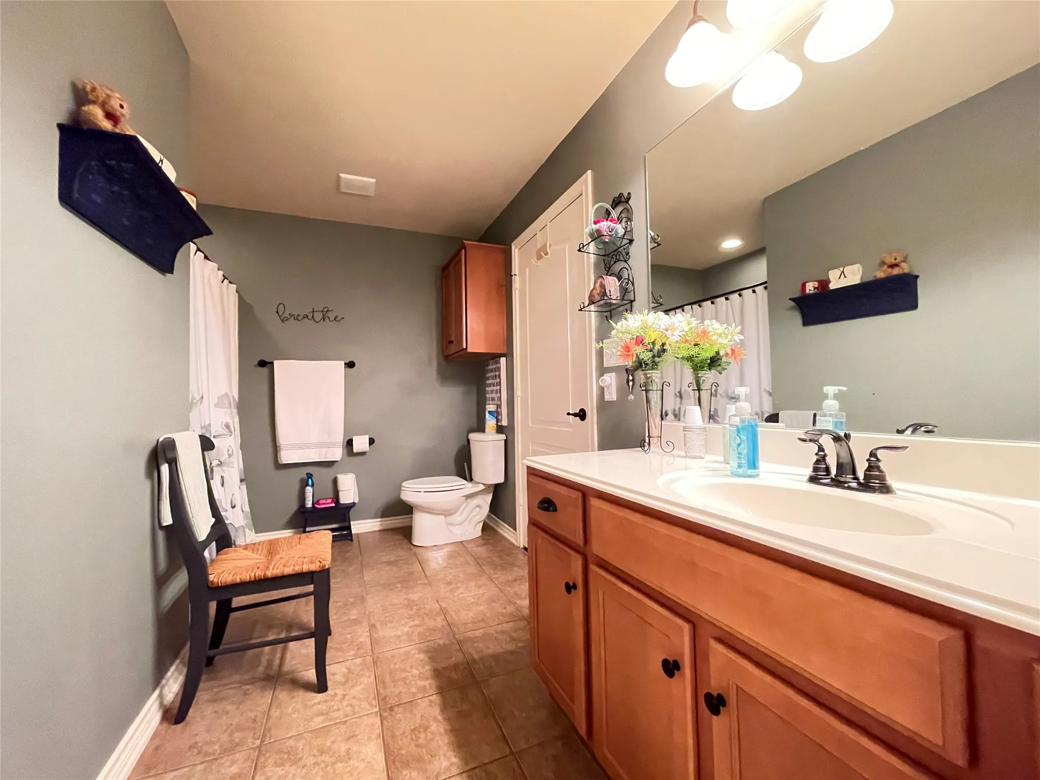 Condominium For Sale in Smith County , 421 W Cumberland Road 701, Tyler, Texas 75703, 2 Bedrooms, 2 Bathrooms, 2 Garage spaces, 1,567 Sqft, built in 2012, Price $276,500, mls#21340299, Real Estate Agent in Tyler, Homes For Sale in Smith county, Homes For Sale in Tyler, Realtor in Tyler Texas, Real Estate Brokerage Independent Realty Texas, Luminita Cordes Realtor