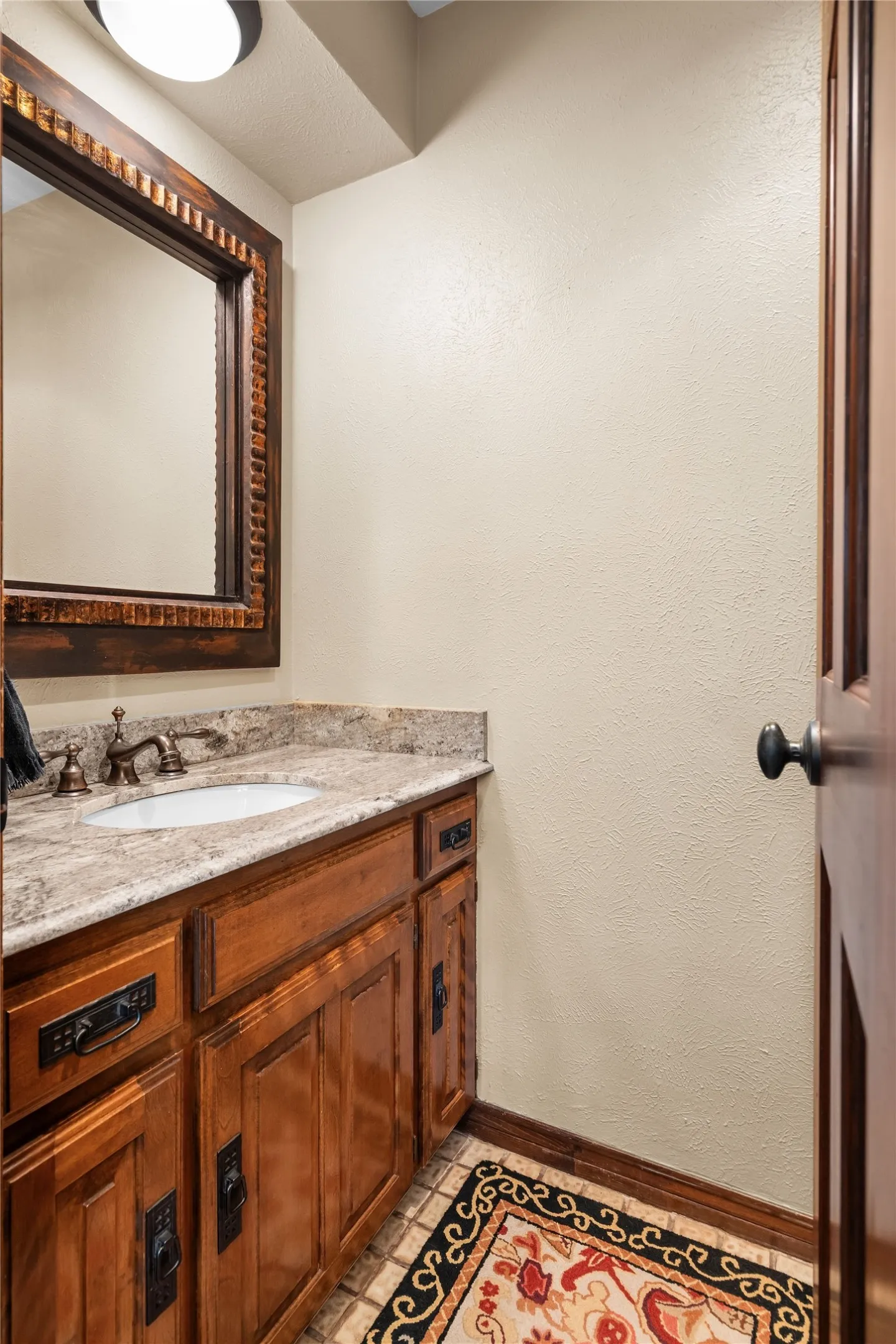 Single Family Residence For Sale in Tarrant County , 3 Echo Cove, Grapevine, Texas 76051, 4 Bedroom, 3 Bathroom, 2 Garage spaces, 2,410 Sqft, built in 1979, mls#21339001, Real Estate Agent in Grapevine, Homes For Sale in Tarrant county, Homes For Sale in Grapevine, Realtor in Grapevine Texas, Real Estate Brokerage Independent Realty Texas, Luminita Cordes Realtor