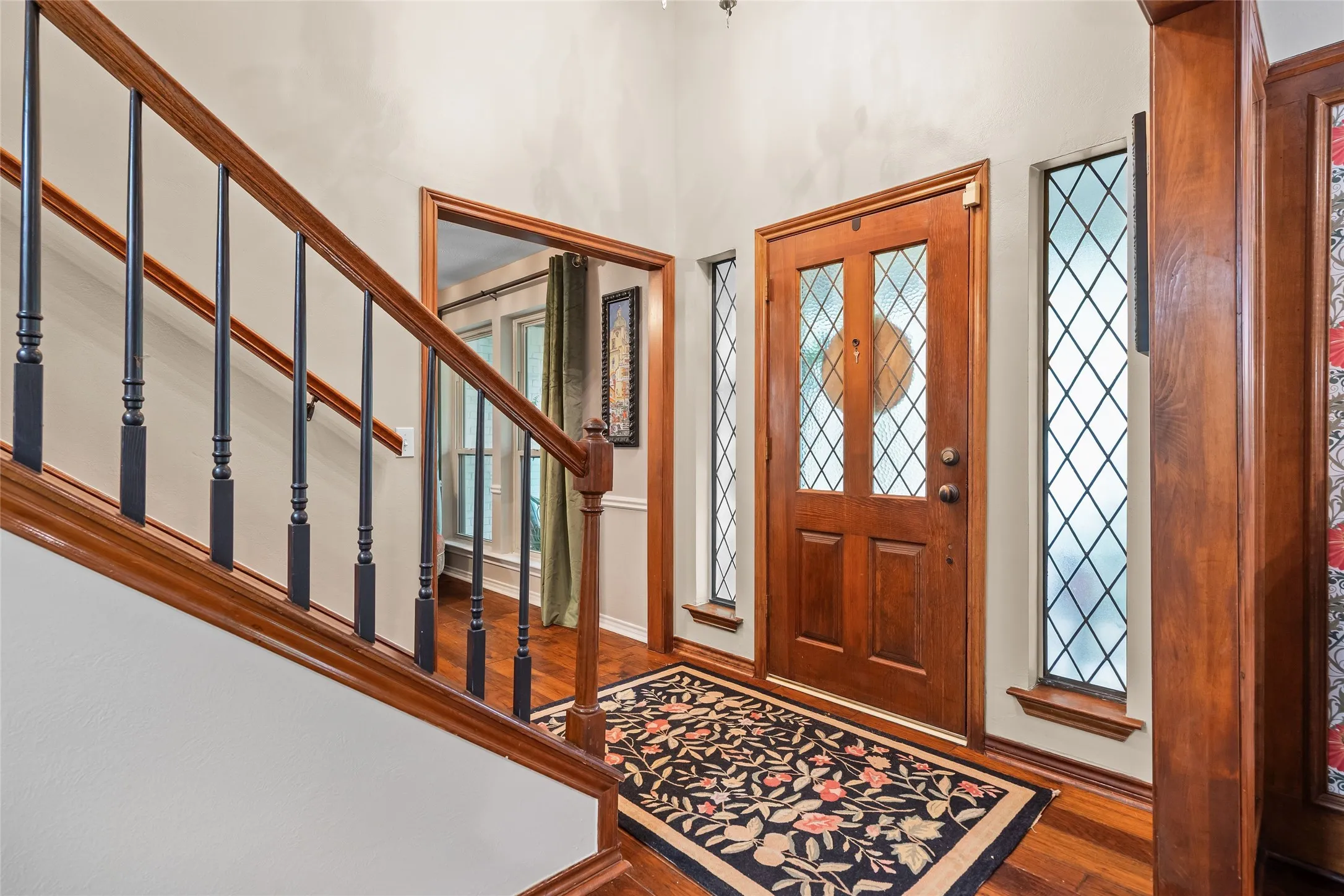 Single Family Residence For Sale in Tarrant County , 3 Echo Cove, Grapevine, Texas 76051, 4 Bedroom, 3 Bathroom, 2 Garage spaces, 2,410 Sqft, built in 1979, mls#21339001, Real Estate Agent in Grapevine, Homes For Sale in Tarrant county, Homes For Sale in Grapevine, Realtor in Grapevine Texas, Real Estate Brokerage Independent Realty Texas, Luminita Cordes Realtor