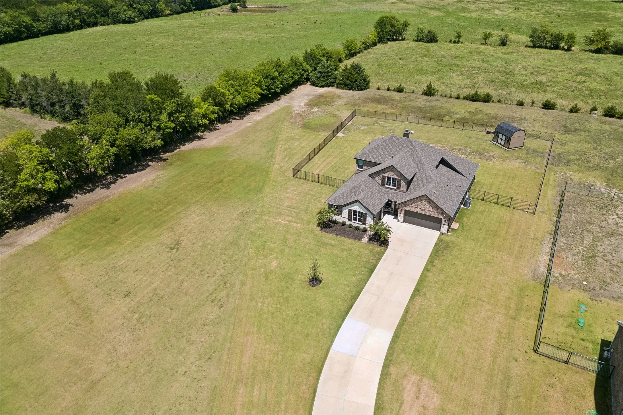 Single Family Residence For Sale in Fannin County , 630 Brown Road, Leonard, Texas 75452, 4 Bedrooms, 4 Bathrooms, 3 Garage spaces, 2,910 Sqft, built in 2024, Price $599,000, mls#21339404, Real Estate Agent in Leonard, Homes For Sale in Fannin county, Homes For Sale in Leonard, Realtor in Leonard Texas, Real Estate Brokerage Independent Realty Texas, Luminita Cordes Realtor