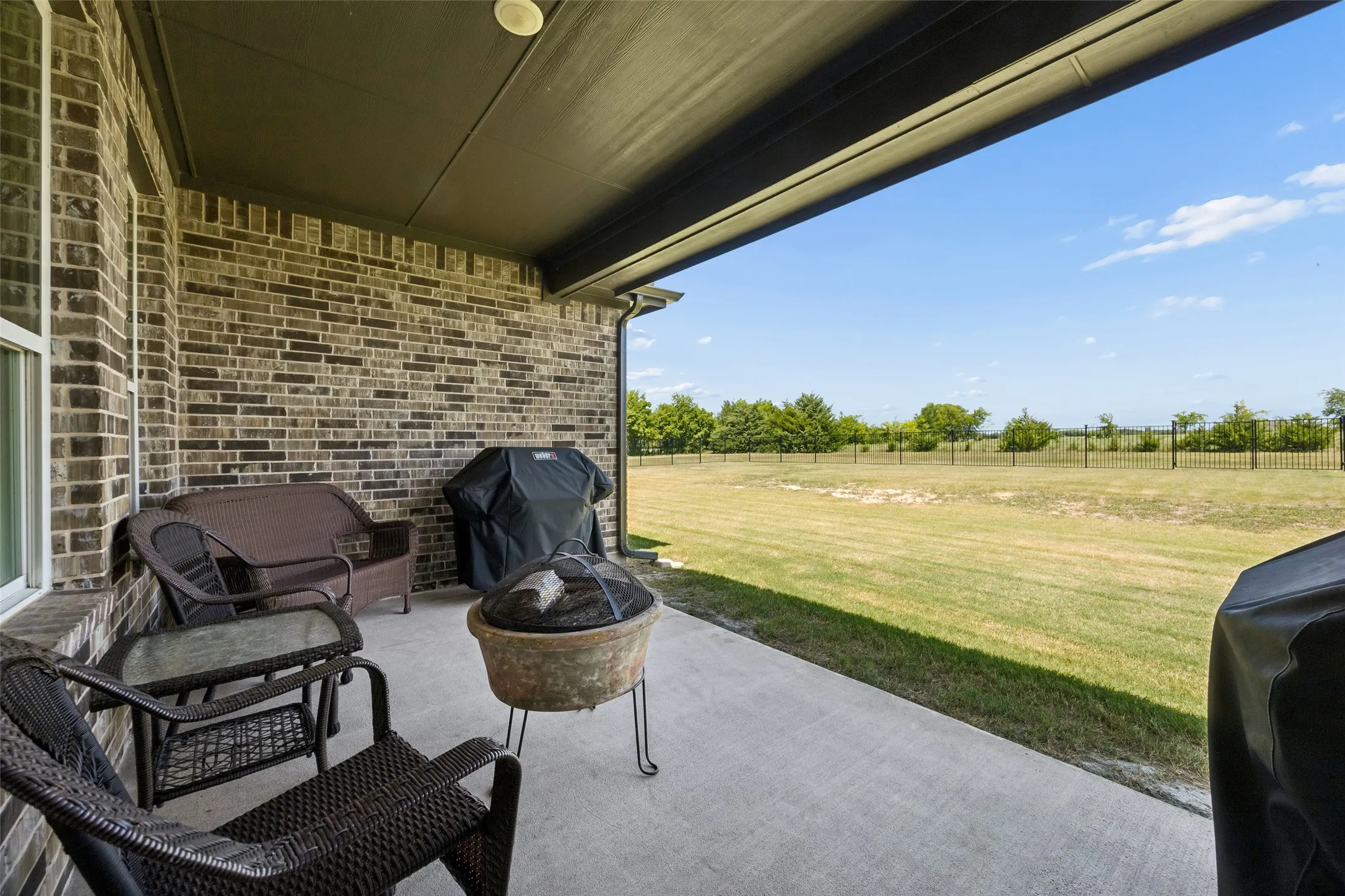 Single Family Residence For Sale in Fannin County , 630 Brown Road, Leonard, Texas 75452, 4 Bedrooms, 4 Bathrooms, 3 Garage spaces, 2,910 Sqft, built in 2024, Price $599,000, mls#21339404, Real Estate Agent in Leonard, Homes For Sale in Fannin county, Homes For Sale in Leonard, Realtor in Leonard Texas, Real Estate Brokerage Independent Realty Texas, Luminita Cordes Realtor