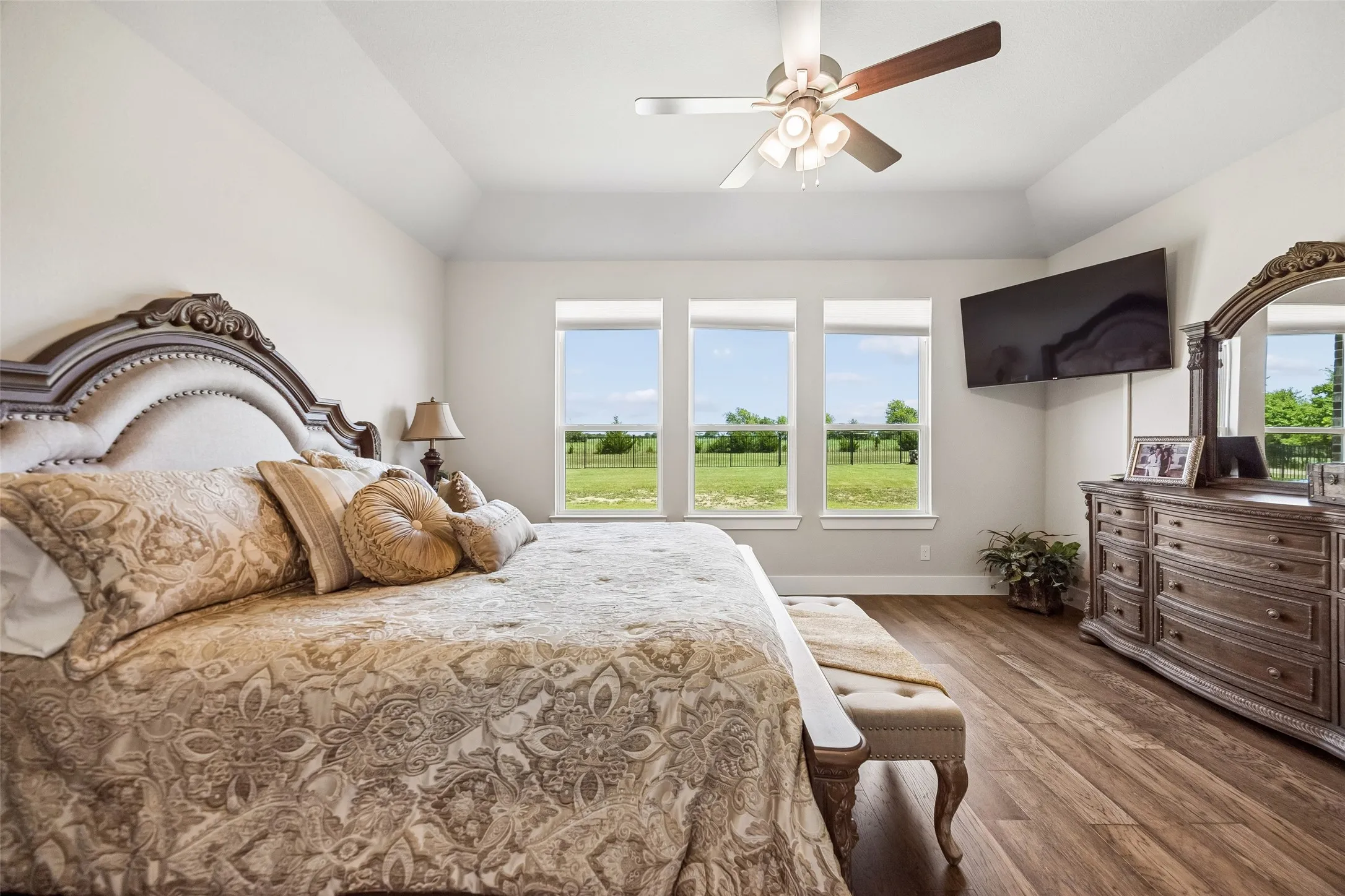 Single Family Residence For Sale in Fannin County , 630 Brown Road, Leonard, Texas 75452, 4 Bedrooms, 4 Bathrooms, 3 Garage spaces, 2,910 Sqft, built in 2024, Price $599,000, mls#21339404, Real Estate Agent in Leonard, Homes For Sale in Fannin county, Homes For Sale in Leonard, Realtor in Leonard Texas, Real Estate Brokerage Independent Realty Texas, Luminita Cordes Realtor