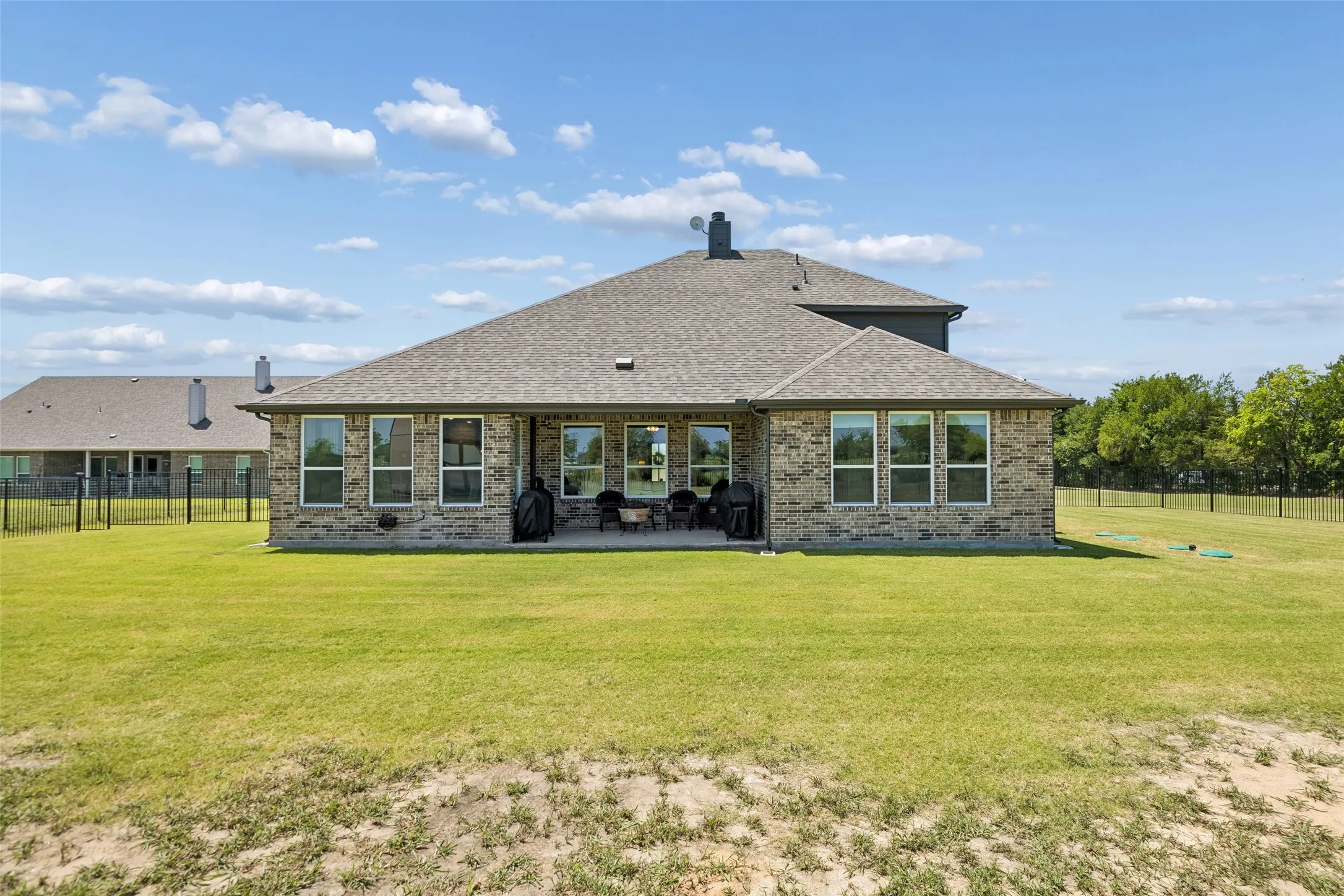 Single Family Residence For Sale in Fannin County , 630 Brown Road, Leonard, Texas 75452, 4 Bedrooms, 4 Bathrooms, 3 Garage spaces, 2,910 Sqft, built in 2024, Price $599,000, mls#21339404, Real Estate Agent in Leonard, Homes For Sale in Fannin county, Homes For Sale in Leonard, Realtor in Leonard Texas, Real Estate Brokerage Independent Realty Texas, Luminita Cordes Realtor