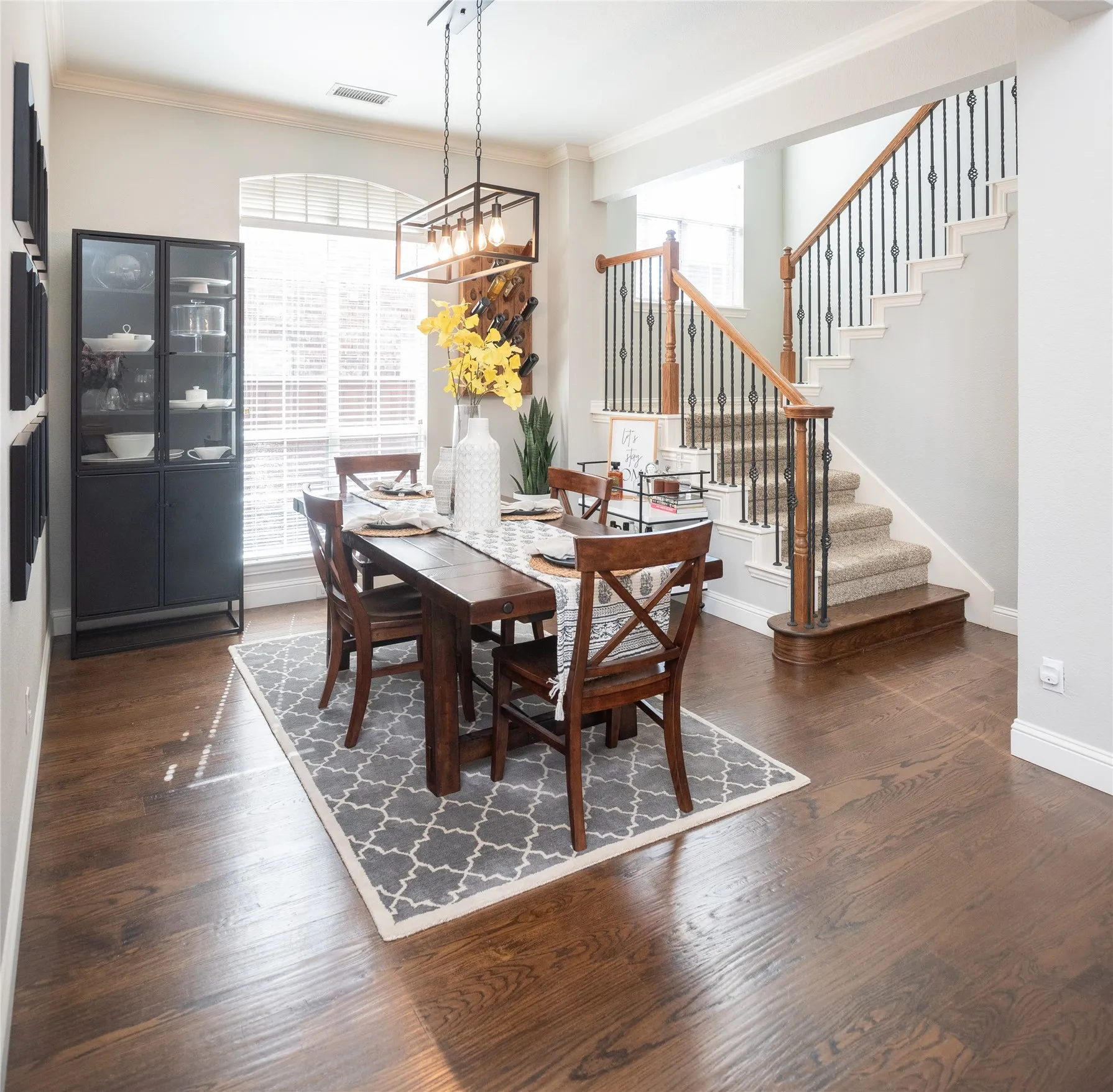 Single Family Residence For Sale in Collin County , 14709 Holly Leaf Drive, Frisco, Texas 75035, 4 Bedroom, 4 Bathroom, 2 Garage spaces, 3,049 Sqft, built in 2003, mls#21338910, Real Estate Agent in Frisco, Homes For Sale in Collin county, Homes For Sale in Frisco, Realtor in Frisco Texas, Real Estate Brokerage Independent Realty Texas, Luminita Cordes Realtor