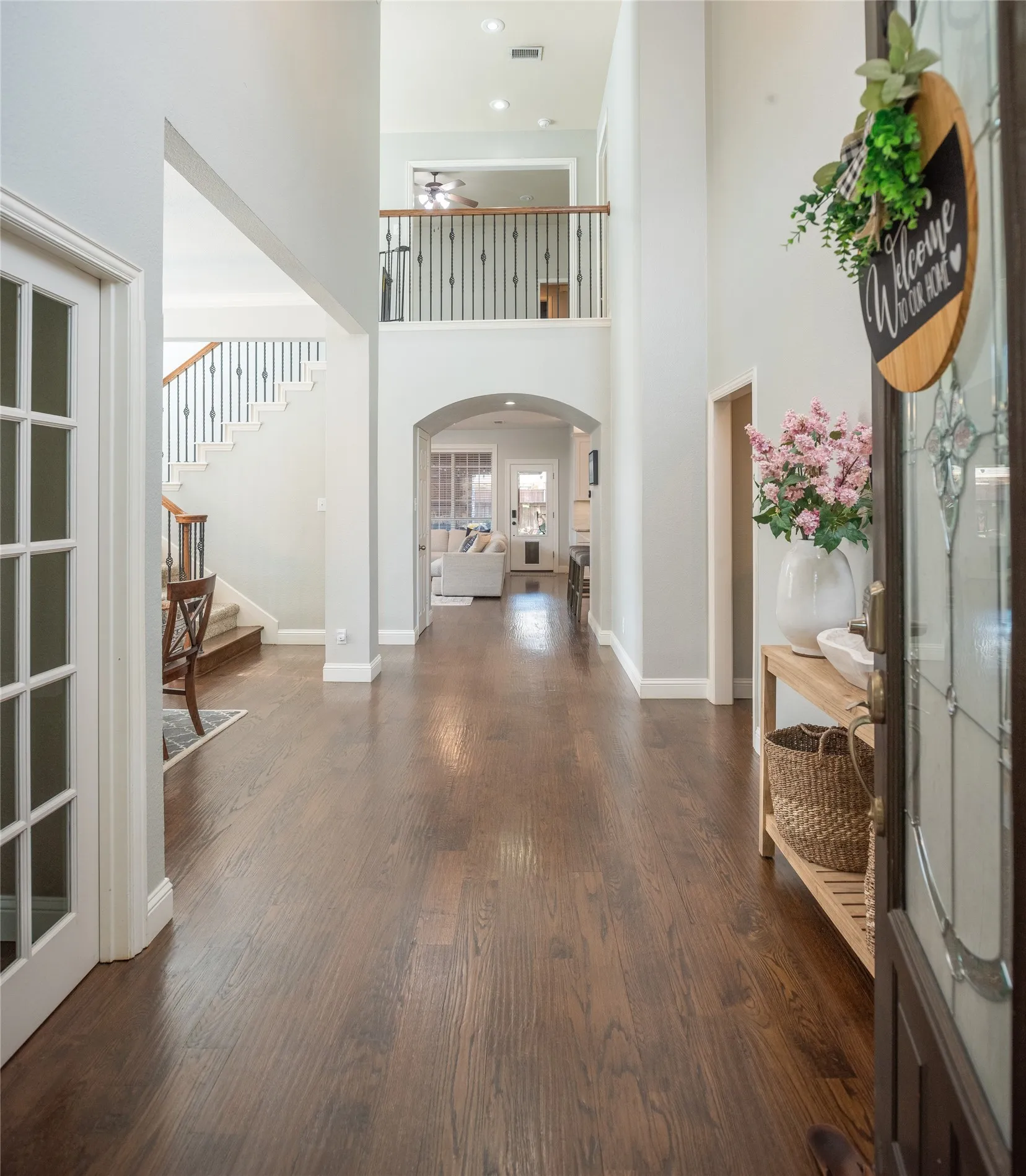 Single Family Residence For Sale in Collin County , 14709 Holly Leaf Drive, Frisco, Texas 75035, 4 Bedroom, 4 Bathroom, 2 Garage spaces, 3,049 Sqft, built in 2003, mls#21338910, Real Estate Agent in Frisco, Homes For Sale in Collin county, Homes For Sale in Frisco, Realtor in Frisco Texas, Real Estate Brokerage Independent Realty Texas, Luminita Cordes Realtor