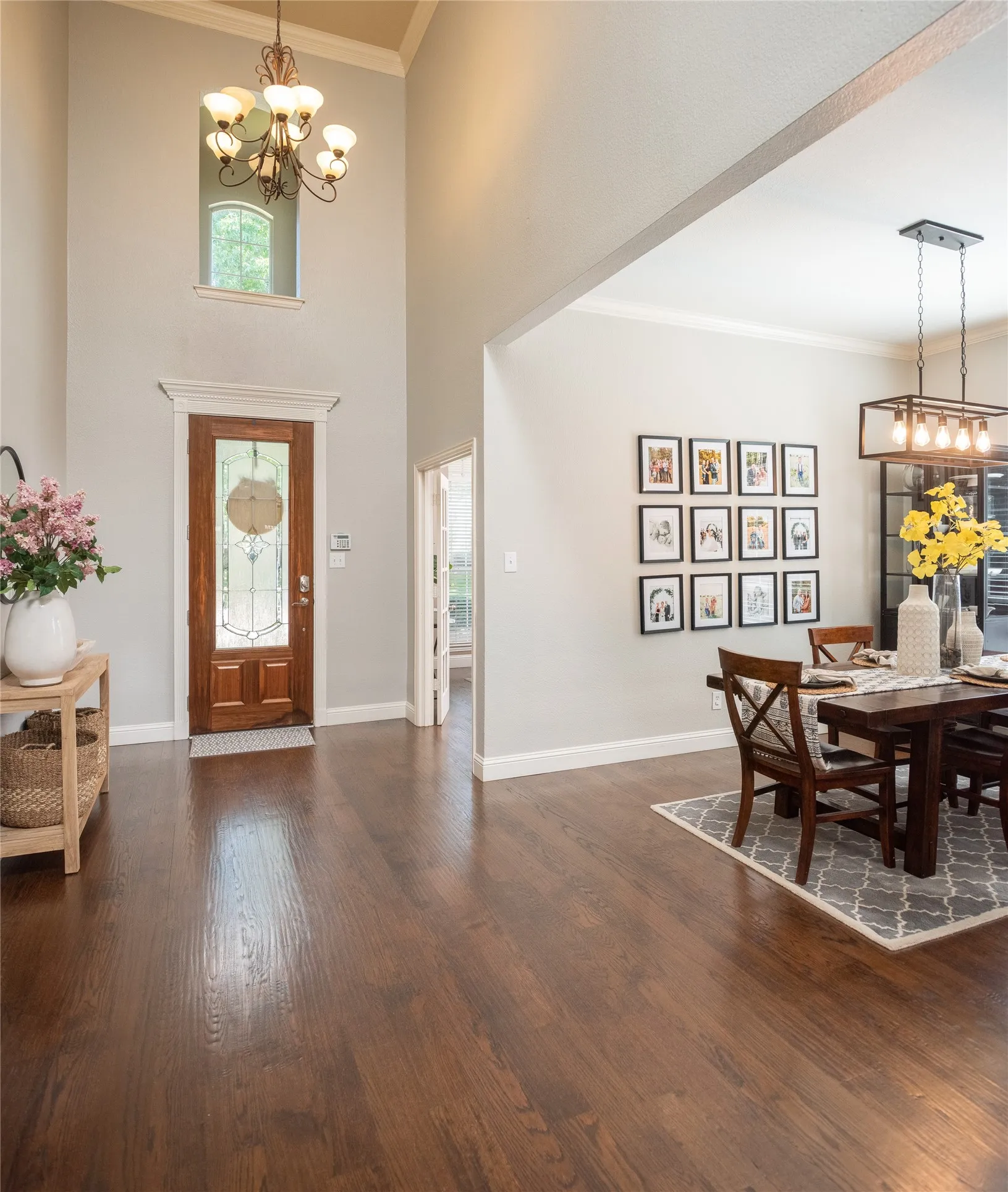 Single Family Residence For Sale in Collin County , 14709 Holly Leaf Drive, Frisco, Texas 75035, 4 Bedroom, 4 Bathroom, 2 Garage spaces, 3,049 Sqft, built in 2003, mls#21338910, Real Estate Agent in Frisco, Homes For Sale in Collin county, Homes For Sale in Frisco, Realtor in Frisco Texas, Real Estate Brokerage Independent Realty Texas, Luminita Cordes Realtor