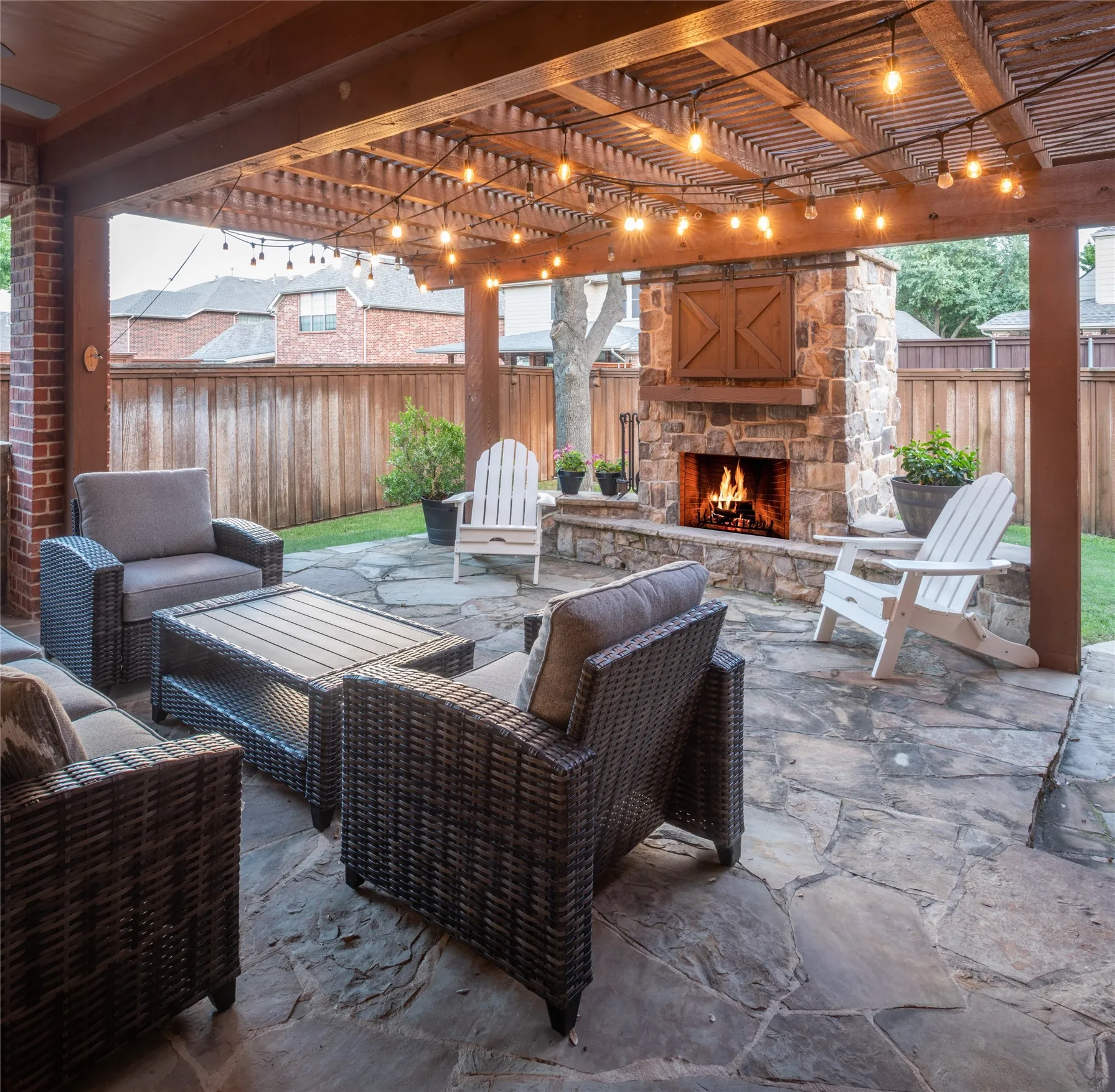 Single Family Residence For Sale in Collin County , 14709 Holly Leaf Drive, Frisco, Texas 75035, 4 Bedroom, 4 Bathroom, 2 Garage spaces, 3,049 Sqft, built in 2003, mls#21338910, Real Estate Agent in Frisco, Homes For Sale in Collin county, Homes For Sale in Frisco, Realtor in Frisco Texas, Real Estate Brokerage Independent Realty Texas, Luminita Cordes Realtor