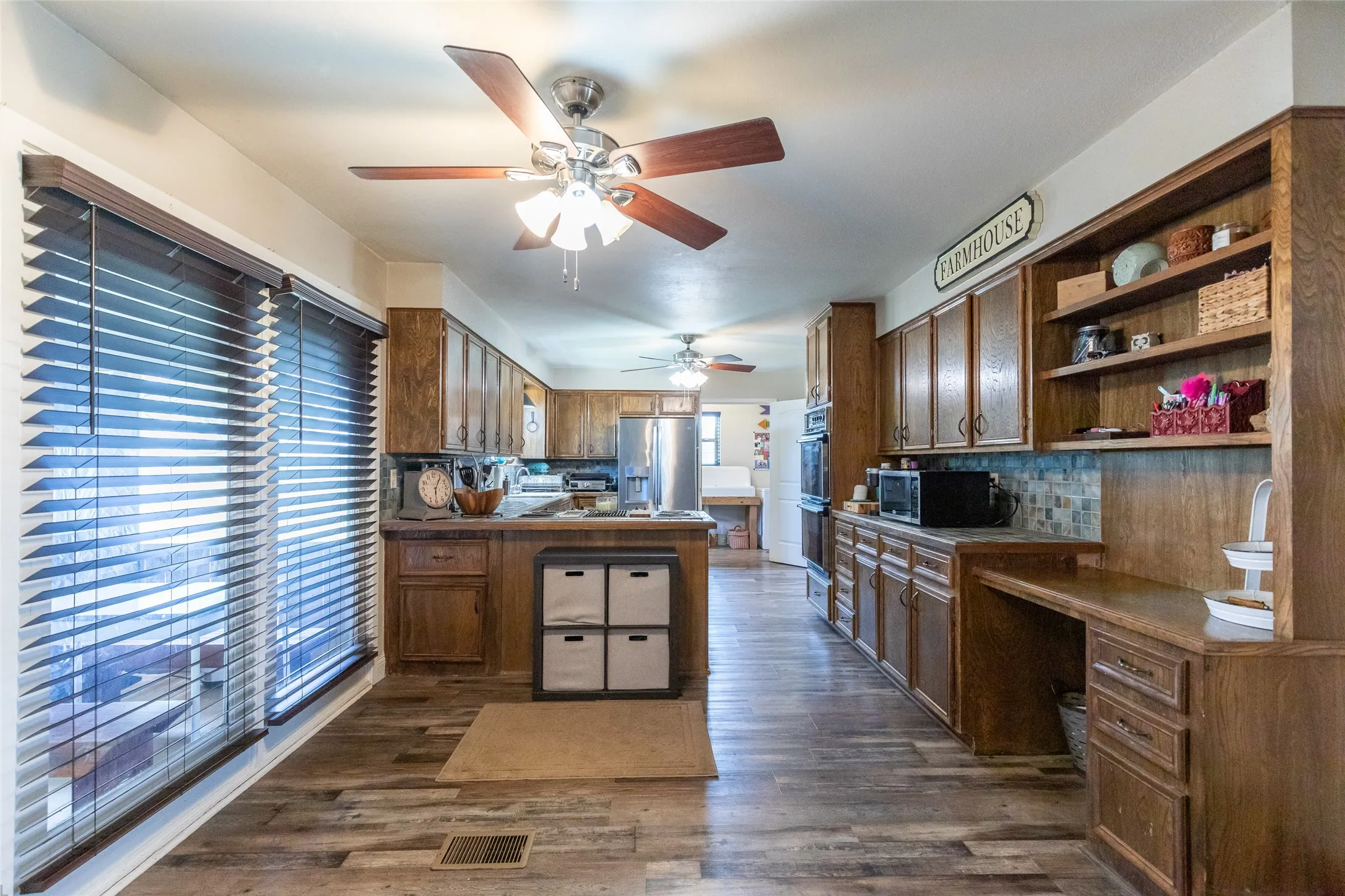 Single Family Residence For Sale in Taylor County , 542 County Road 505, Abilene, Texas 79601, 4 Bedroom, 2 Bathroom, Garage spaces, 2,228 Sqft, built in 1984, mls#21340303, Real Estate Agent in Abilene, Homes For Sale in Taylor county, Homes For Sale in Abilene, Realtor in Abilene Texas, Real Estate Brokerage Independent Realty Texas, Luminita Cordes Realtor