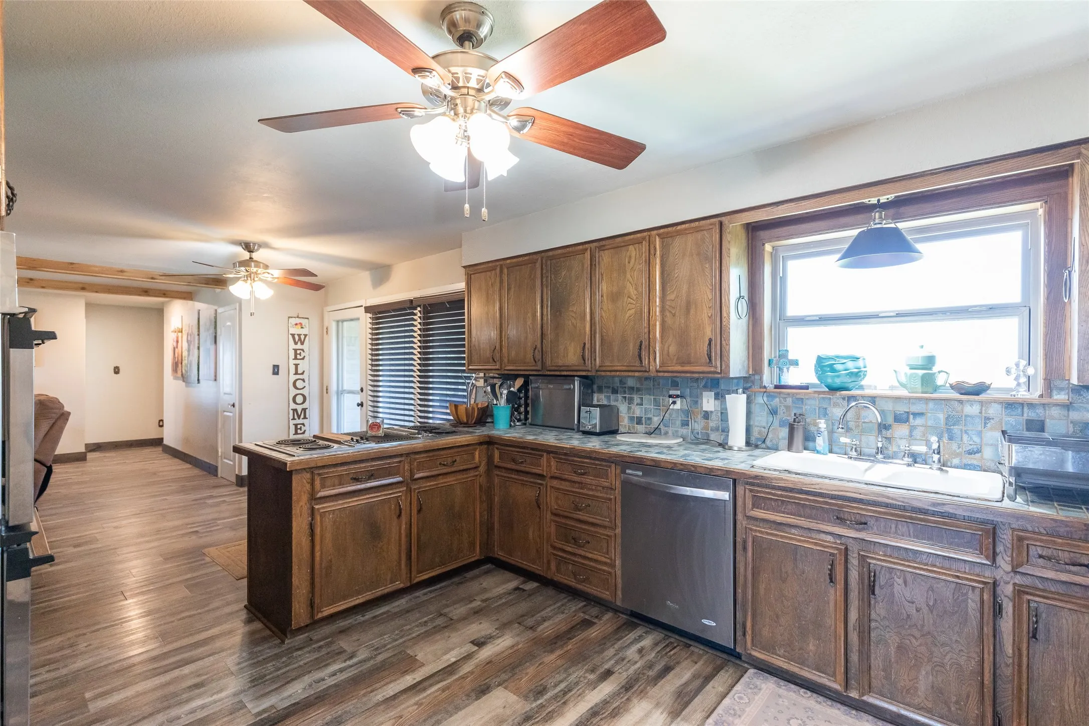 Single Family Residence For Sale in Taylor County , 542 County Road 505, Abilene, Texas 79601, 4 Bedroom, 2 Bathroom, Garage spaces, 2,228 Sqft, built in 1984, mls#21340303, Real Estate Agent in Abilene, Homes For Sale in Taylor county, Homes For Sale in Abilene, Realtor in Abilene Texas, Real Estate Brokerage Independent Realty Texas, Luminita Cordes Realtor