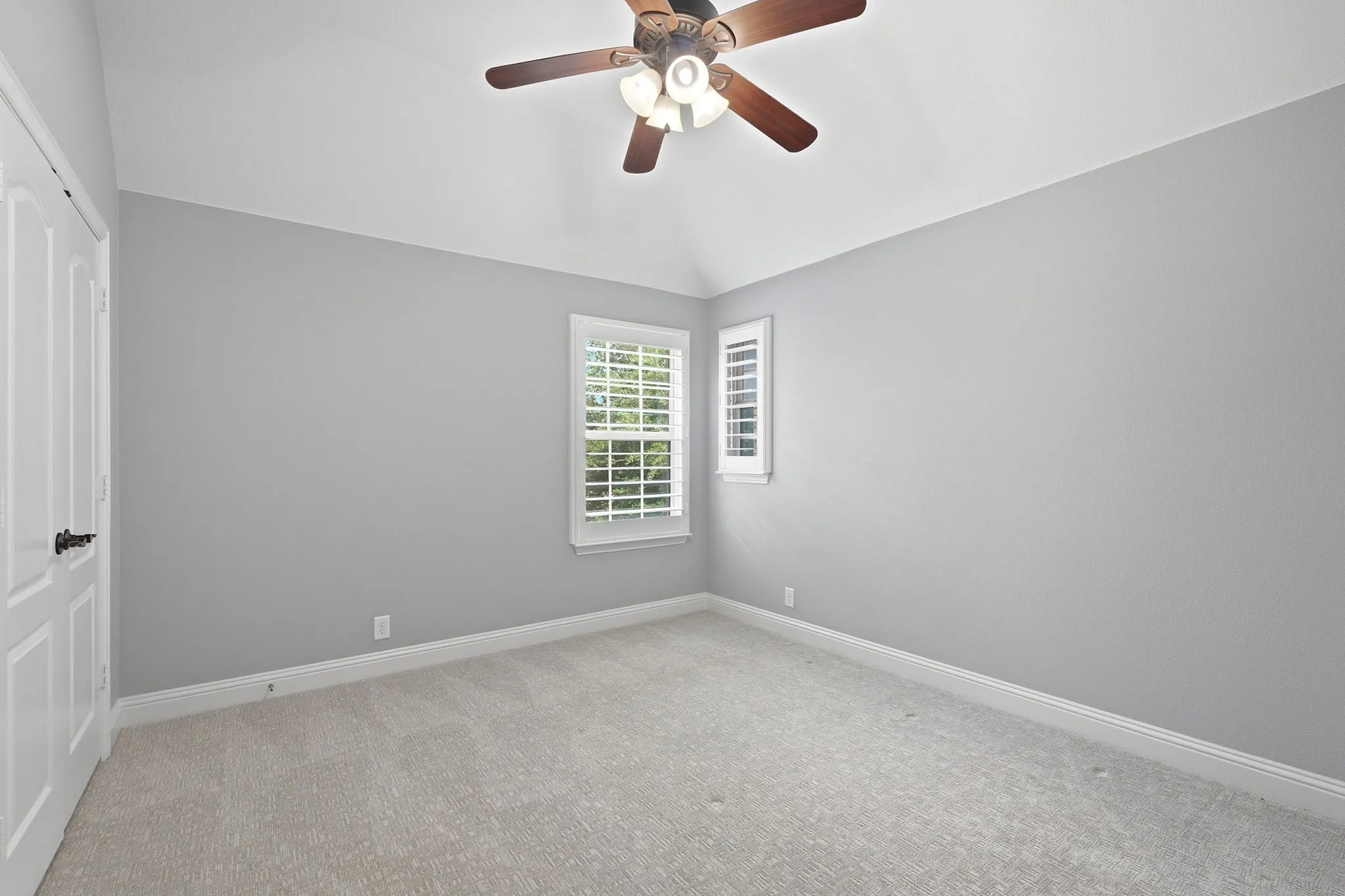 Single Family Residence For Sale in Collin County , 4307 Milrany Lane, Melissa, Texas 75454, 5 Bedroom, 3 Bathroom, 3 Garage spaces, 3,409 Sqft, built in 2013, mls#21338017, Real Estate Agent in Melissa, Homes For Sale in Collin county, Homes For Sale in Melissa, Realtor in Melissa Texas, Real Estate Brokerage Independent Realty Texas, Luminita Cordes Realtor