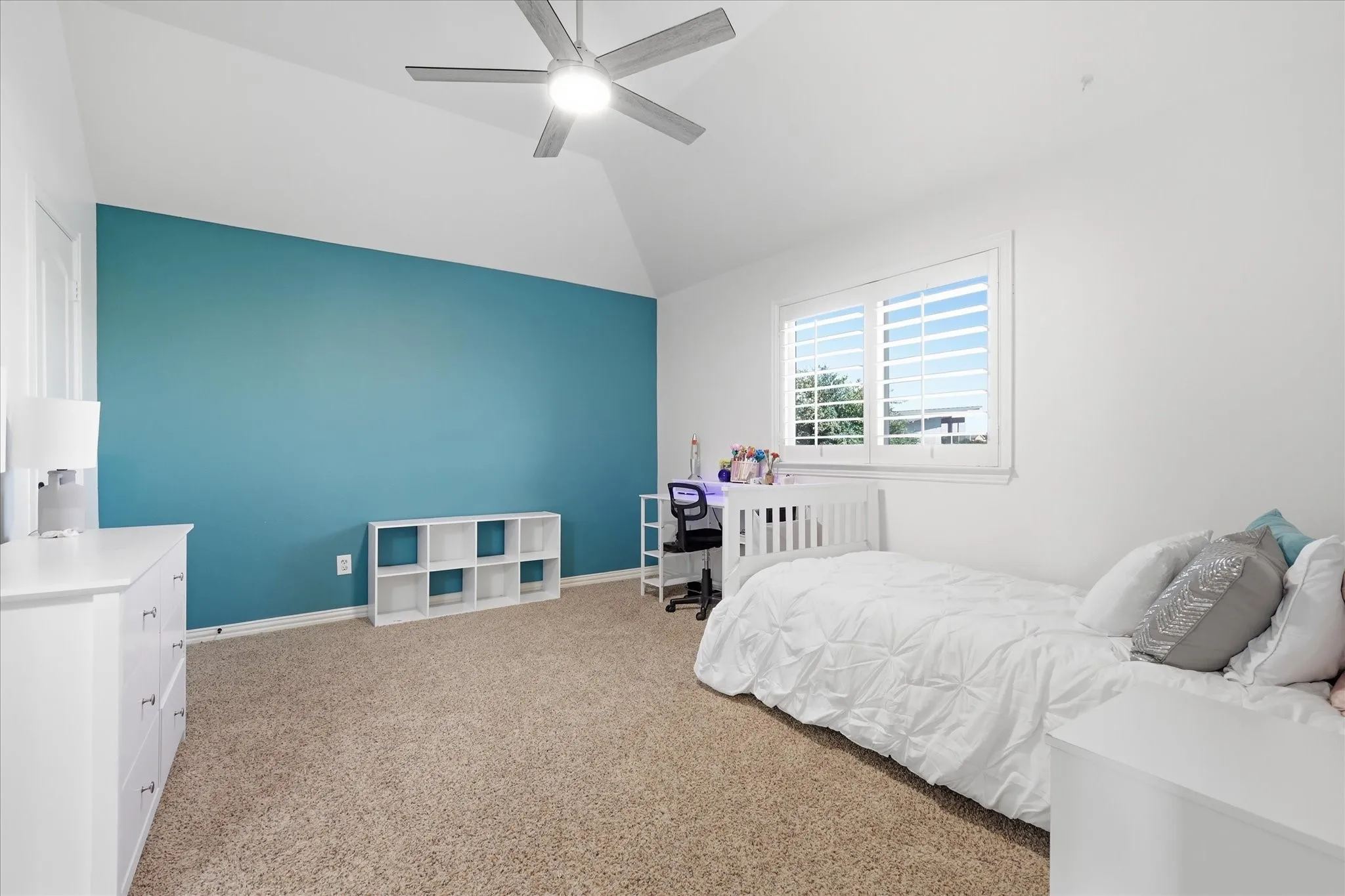 Single Family Residence For Sale in Collin County , 1260 Packsaddle Trail, Prosper, Texas 75078, 4 Bedroom, 4 Bathroom, 3 Garage spaces, 3,656 Sqft, built in 2011, mls#21340196, Real Estate Agent in Prosper, Homes For Sale in Collin county, Homes For Sale in Prosper, Realtor in Prosper Texas, Real Estate Brokerage Independent Realty Texas, Luminita Cordes Realtor