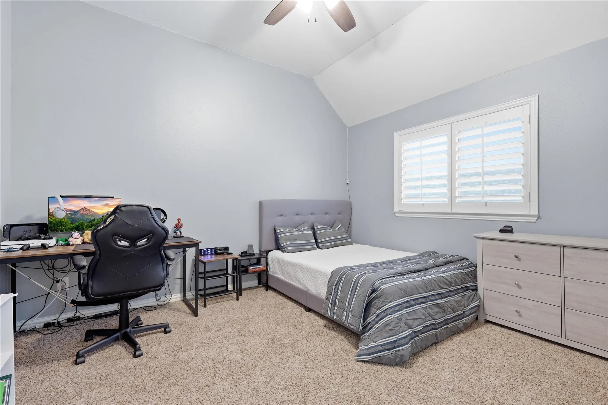 Single Family Residence For Sale in Collin County , 1260 Packsaddle Trail, Prosper, Texas 75078, 4 Bedroom, 4 Bathroom, 3 Garage spaces, 3,656 Sqft, built in 2011, mls#21340196, Real Estate Agent in Prosper, Homes For Sale in Collin county, Homes For Sale in Prosper, Realtor in Prosper Texas, Real Estate Brokerage Independent Realty Texas, Luminita Cordes Realtor