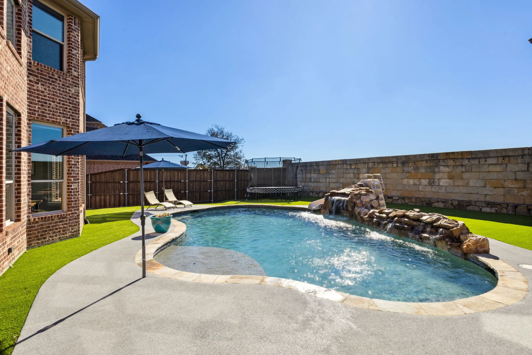 Single Family Residence For Sale in Collin County , 1260 Packsaddle Trail, Prosper, Texas 75078, 4 Bedroom, 4 Bathroom, 3 Garage spaces, 3,656 Sqft, built in 2011, mls#21340196, Real Estate Agent in Prosper, Homes For Sale in Collin county, Homes For Sale in Prosper, Realtor in Prosper Texas, Real Estate Brokerage Independent Realty Texas, Luminita Cordes Realtor