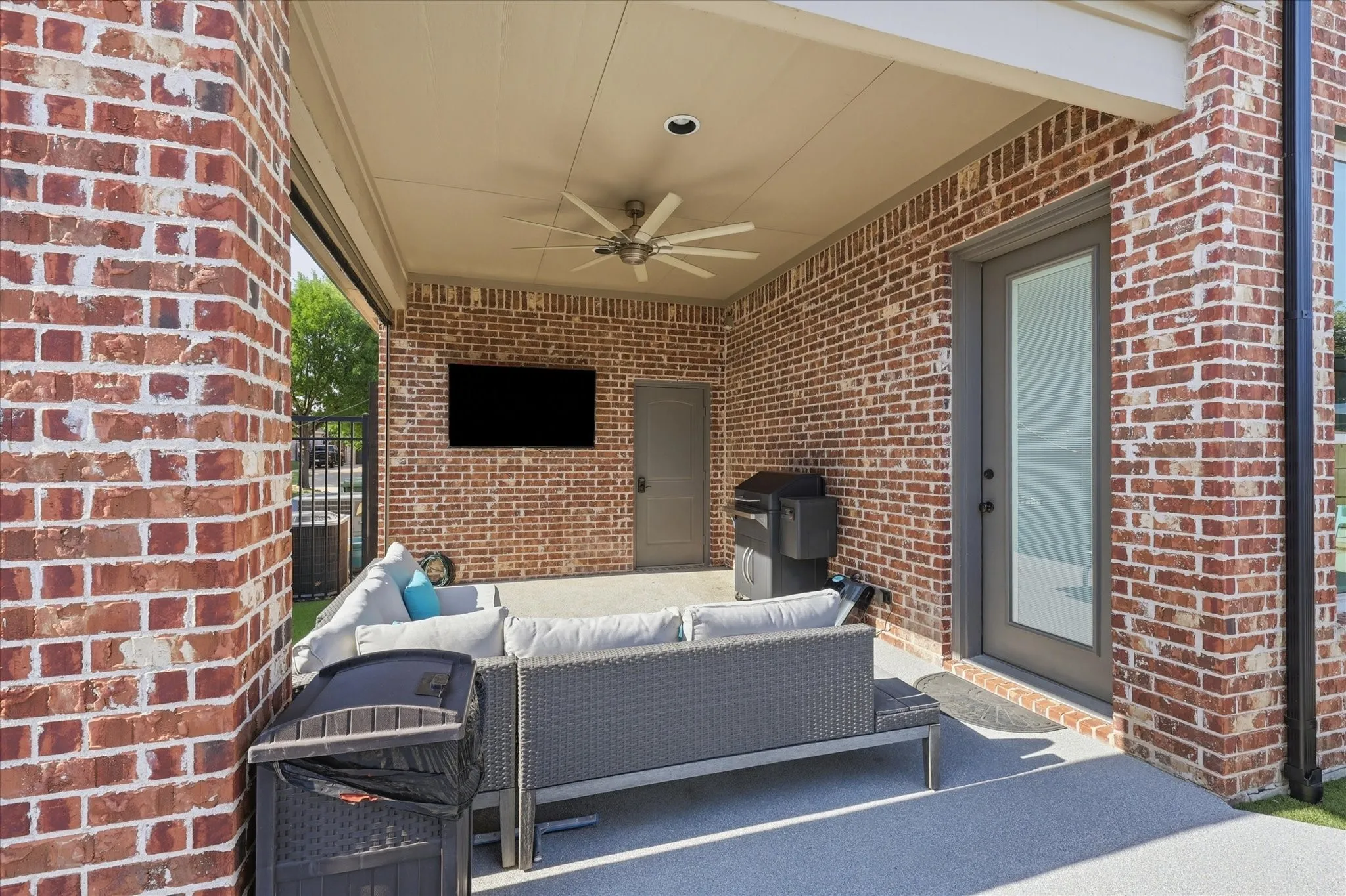 Single Family Residence For Sale in Collin County , 1260 Packsaddle Trail, Prosper, Texas 75078, 4 Bedroom, 4 Bathroom, 3 Garage spaces, 3,656 Sqft, built in 2011, mls#21340196, Real Estate Agent in Prosper, Homes For Sale in Collin county, Homes For Sale in Prosper, Realtor in Prosper Texas, Real Estate Brokerage Independent Realty Texas, Luminita Cordes Realtor