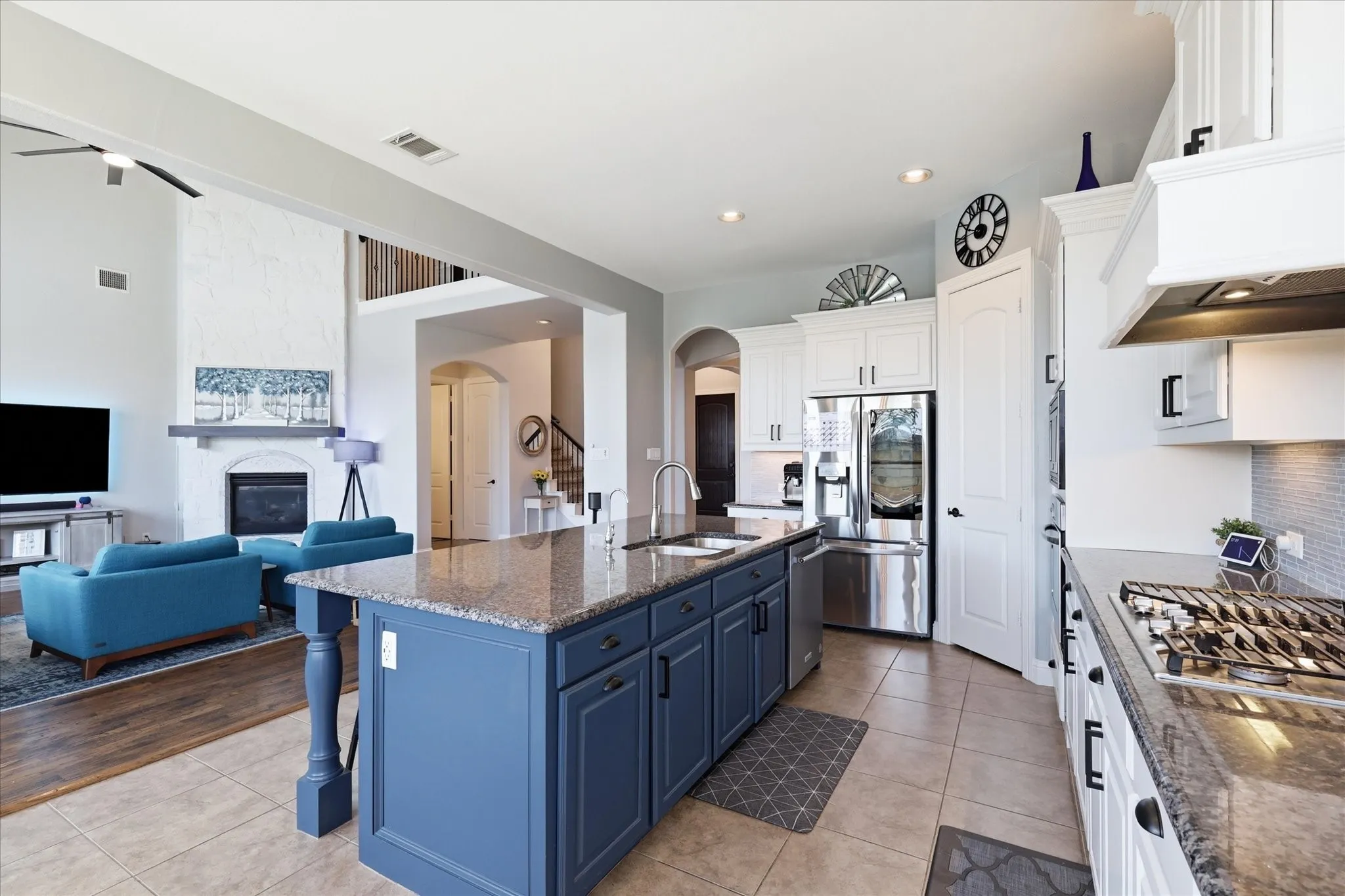 Single Family Residence For Sale in Collin County , 1260 Packsaddle Trail, Prosper, Texas 75078, 4 Bedroom, 4 Bathroom, 3 Garage spaces, 3,656 Sqft, built in 2011, mls#21340196, Real Estate Agent in Prosper, Homes For Sale in Collin county, Homes For Sale in Prosper, Realtor in Prosper Texas, Real Estate Brokerage Independent Realty Texas, Luminita Cordes Realtor