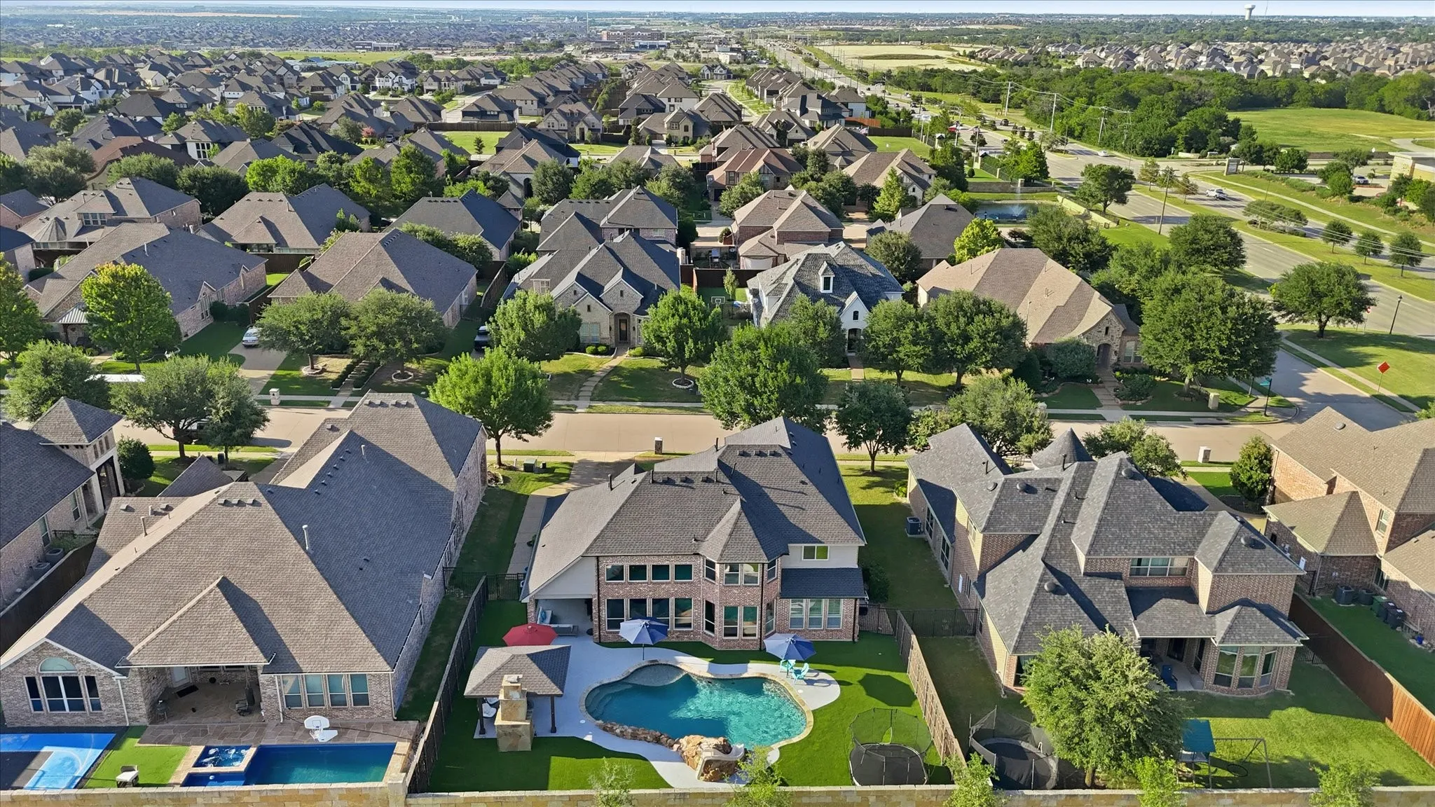 Single Family Residence For Sale in Collin County , 1260 Packsaddle Trail, Prosper, Texas 75078, 4 Bedroom, 4 Bathroom, 3 Garage spaces, 3,656 Sqft, built in 2011, mls#21340196, Real Estate Agent in Prosper, Homes For Sale in Collin county, Homes For Sale in Prosper, Realtor in Prosper Texas, Real Estate Brokerage Independent Realty Texas, Luminita Cordes Realtor