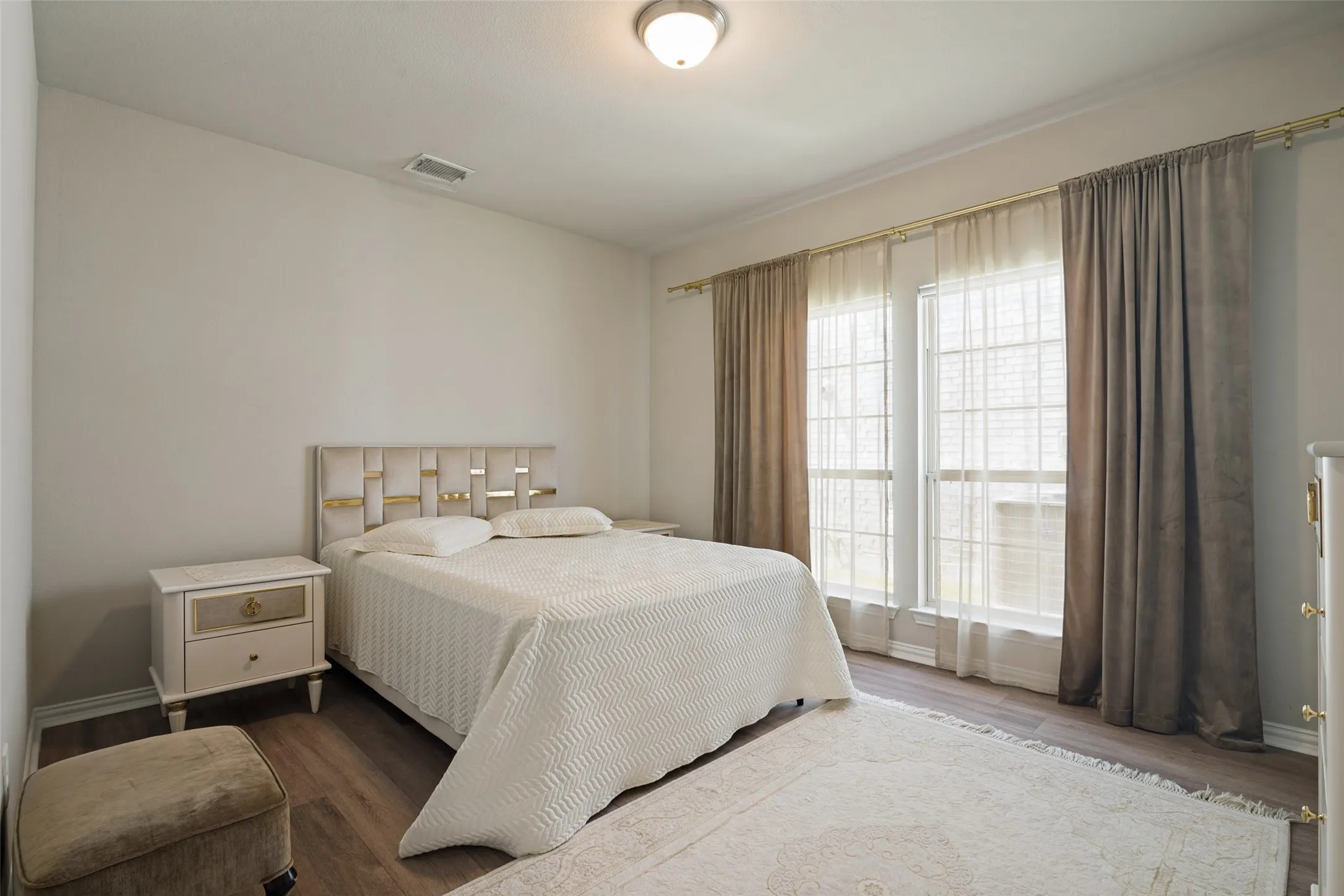 Single Family Residence For Sale in Collin County , 211 Sterling Heights, Wylie, Texas 75098, 6 Bedroom, 4 Bathroom, 2 Garage spaces, 4,293 Sqft, built in 2022, mls#21340312, Real Estate Agent in Wylie, Homes For Sale in Collin county, Homes For Sale in Wylie, Realtor in Wylie Texas, Real Estate Brokerage Independent Realty Texas, Luminita Cordes Realtor