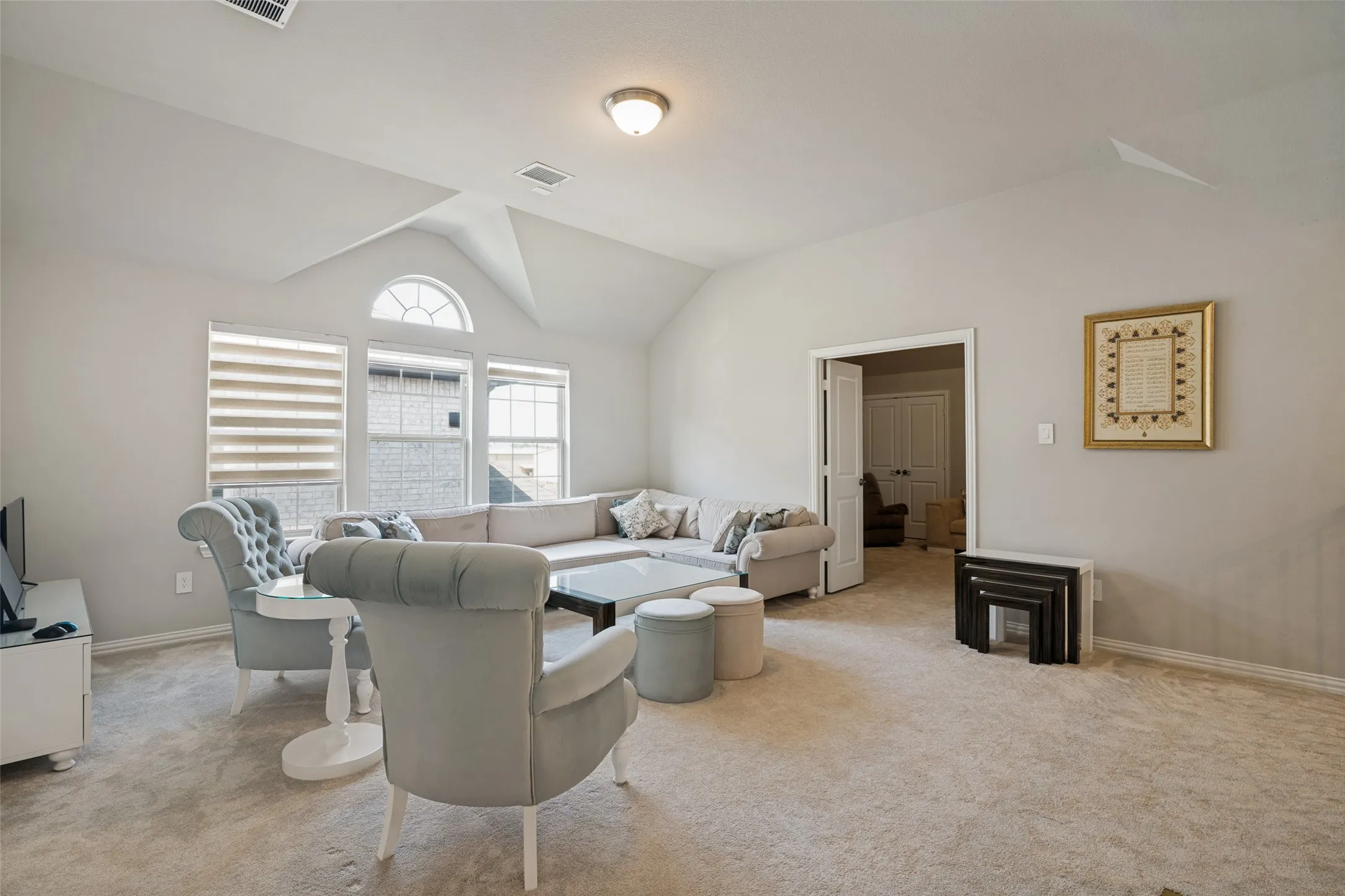 Single Family Residence For Sale in Collin County , 211 Sterling Heights, Wylie, Texas 75098, 6 Bedroom, 4 Bathroom, 2 Garage spaces, 4,293 Sqft, built in 2022, mls#21340312, Real Estate Agent in Wylie, Homes For Sale in Collin county, Homes For Sale in Wylie, Realtor in Wylie Texas, Real Estate Brokerage Independent Realty Texas, Luminita Cordes Realtor