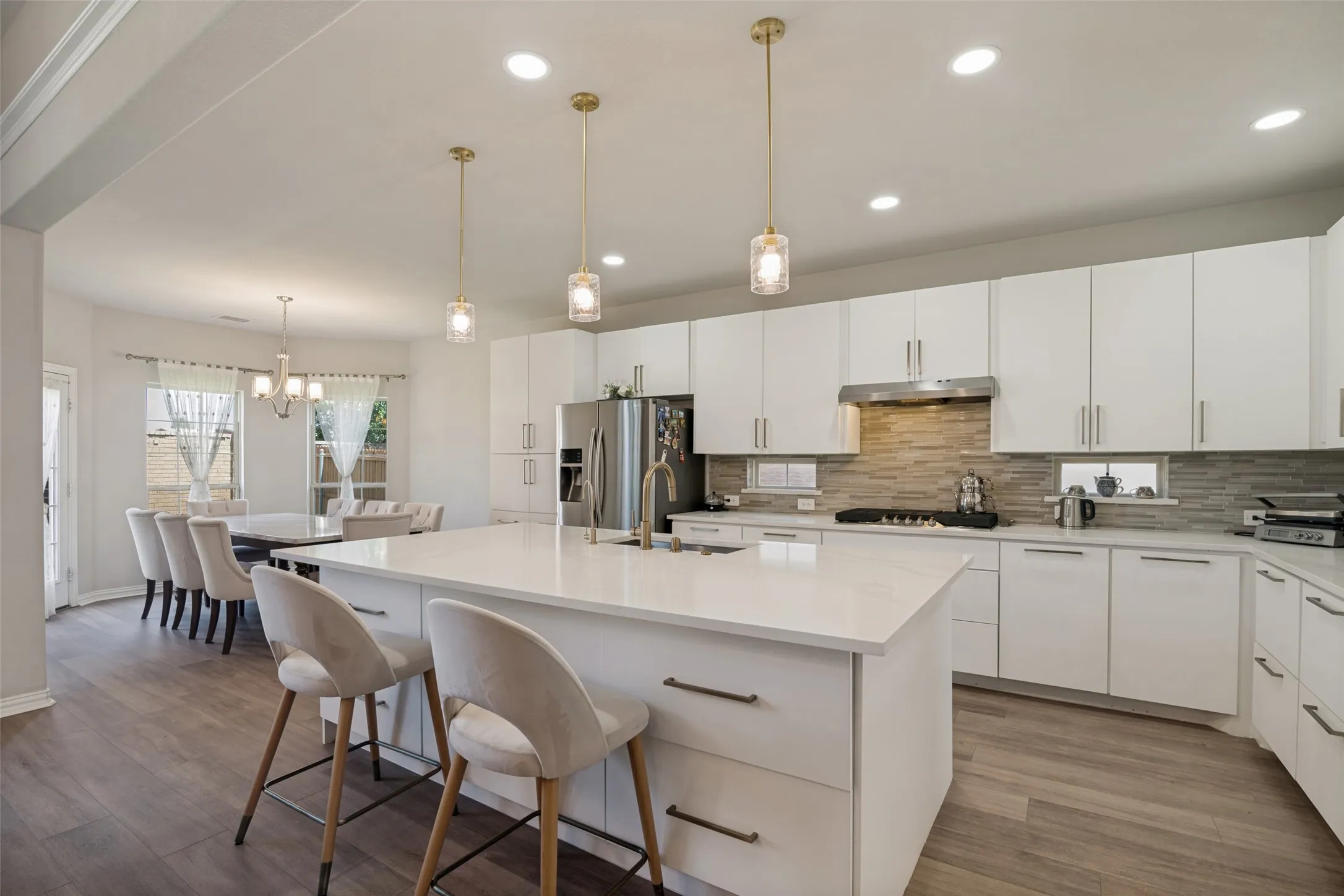 Single Family Residence For Sale in Collin County , 211 Sterling Heights, Wylie, Texas 75098, 6 Bedroom, 4 Bathroom, 2 Garage spaces, 4,293 Sqft, built in 2022, mls#21340312, Real Estate Agent in Wylie, Homes For Sale in Collin county, Homes For Sale in Wylie, Realtor in Wylie Texas, Real Estate Brokerage Independent Realty Texas, Luminita Cordes Realtor